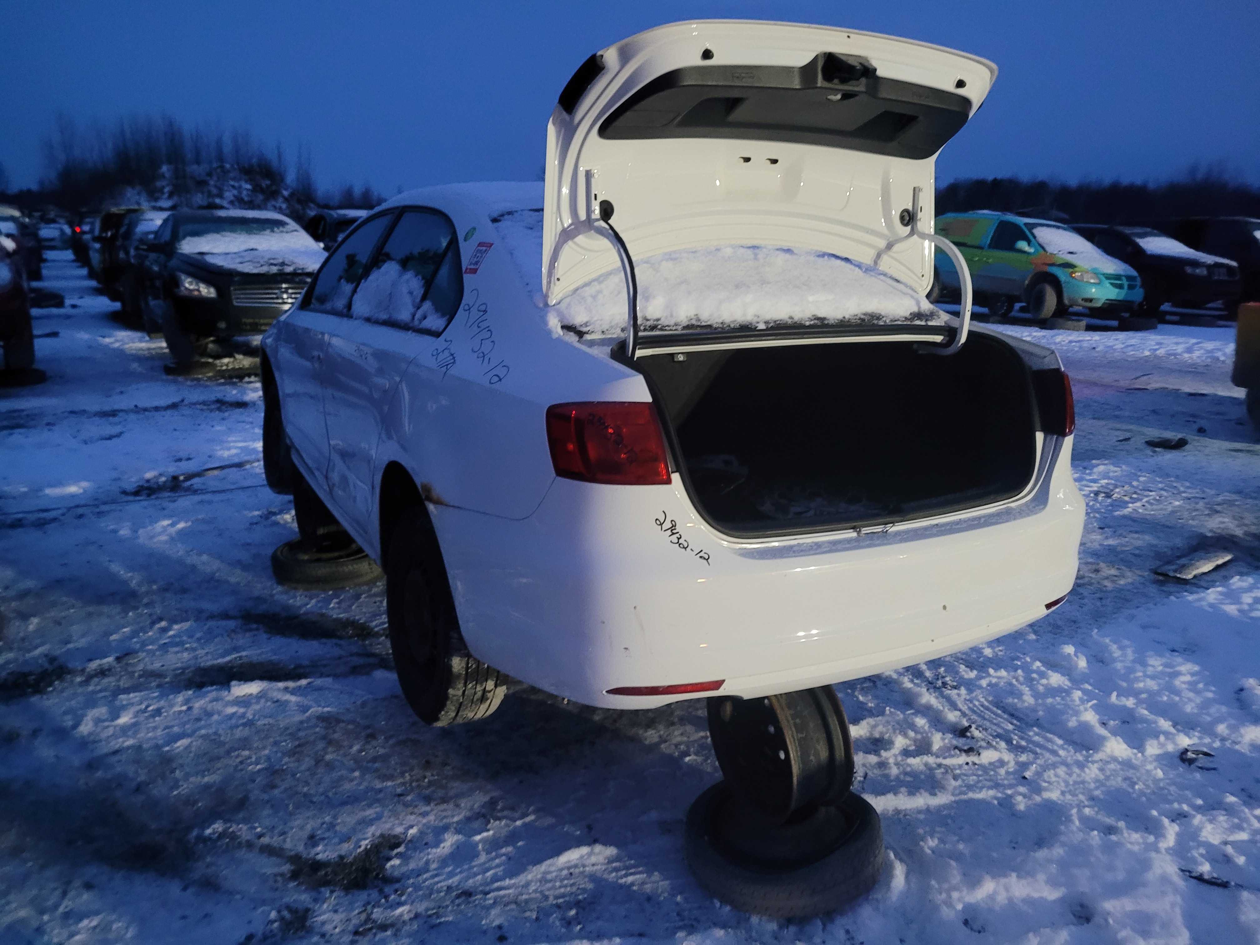 VOLKSWAGEN JETTA 2012