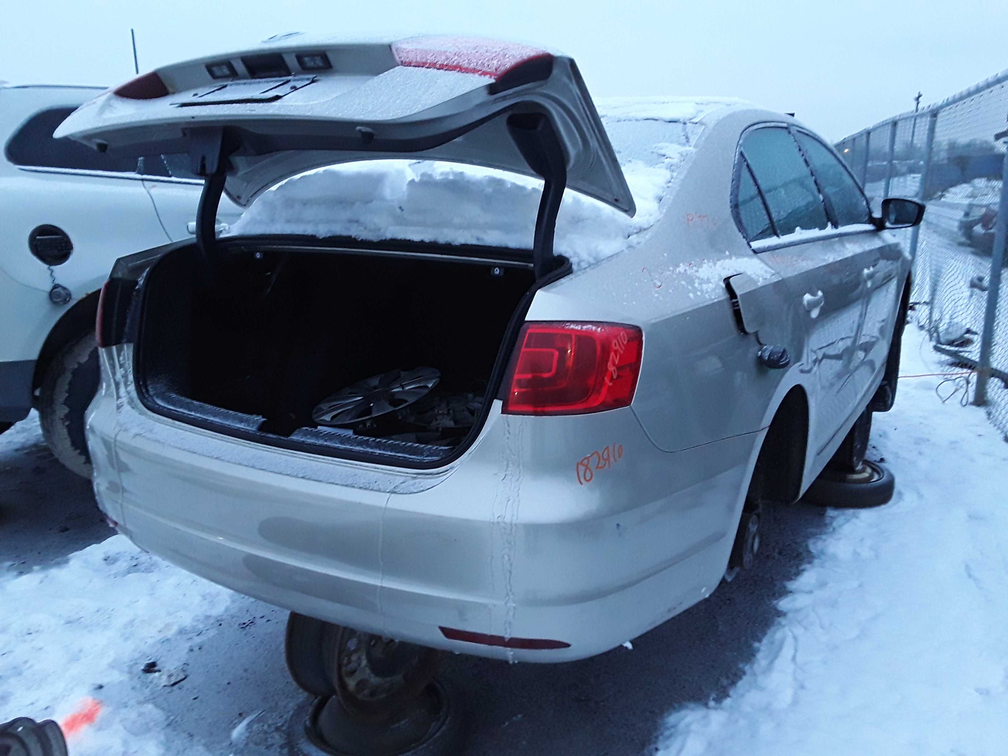 VOLKSWAGEN JETTA 2013