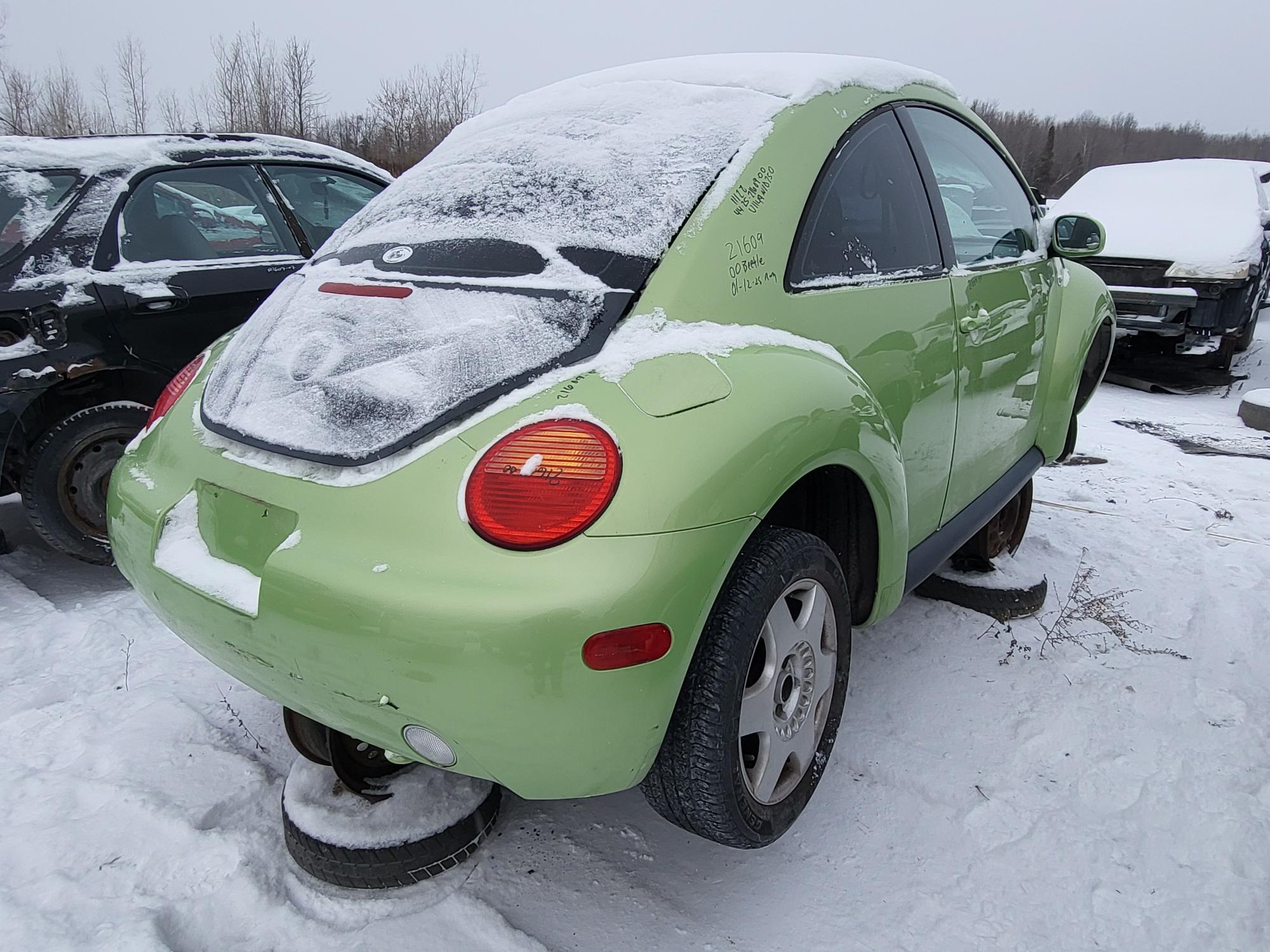 VOLKSWAGEN NEW BEETLE 2000