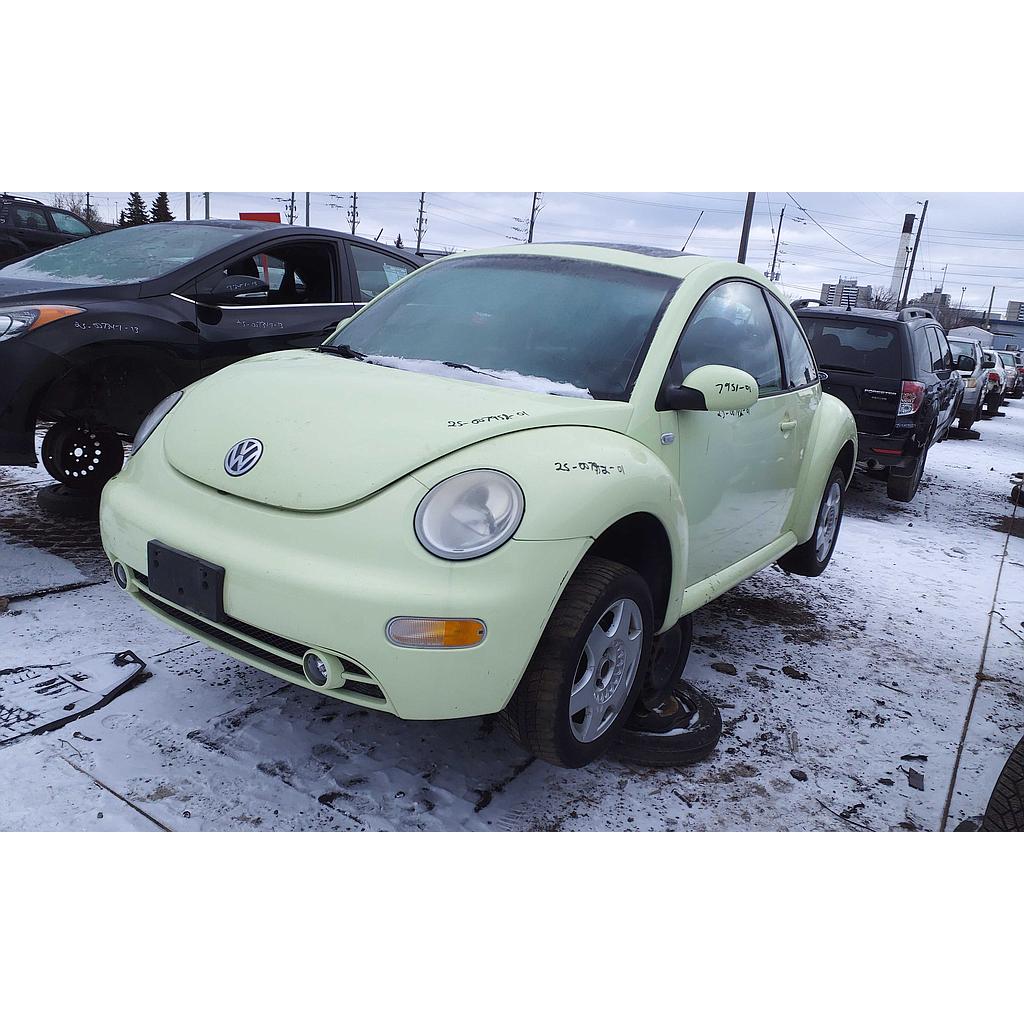 VOLKSWAGEN NEW BEETLE 2001