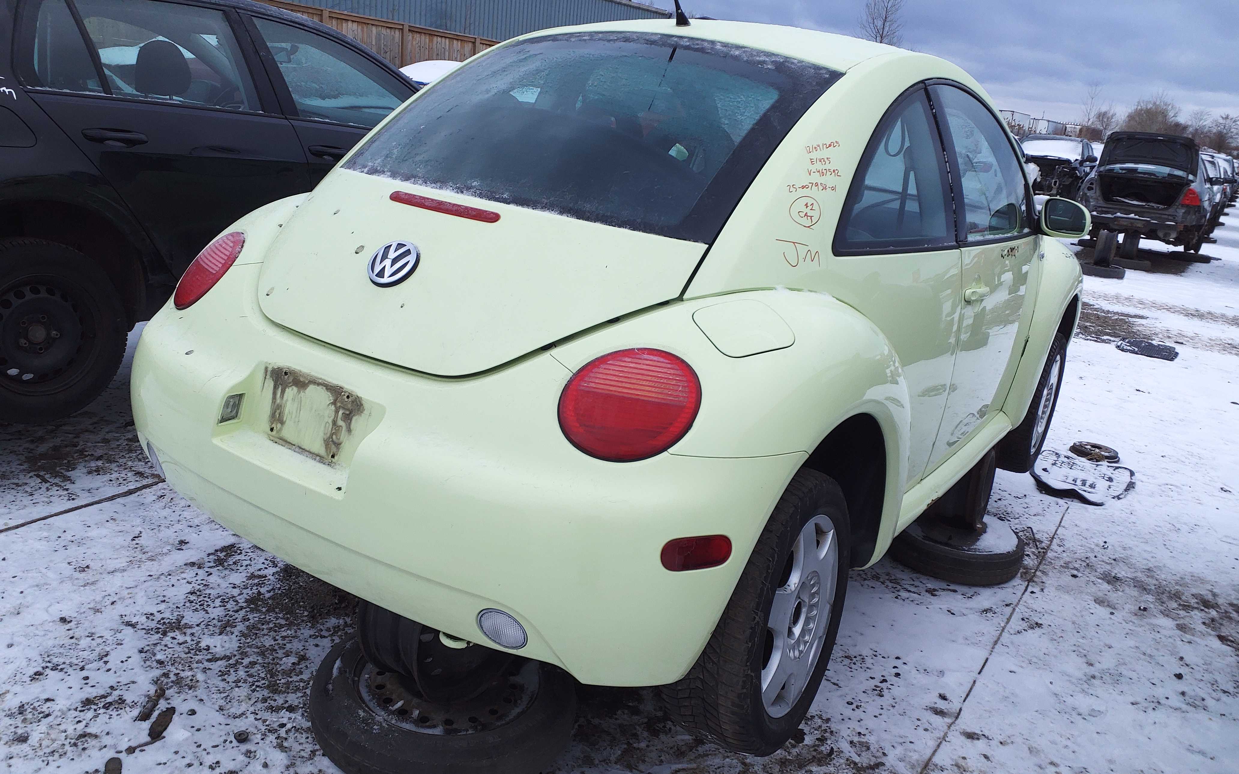 VOLKSWAGEN NEW BEETLE 2001