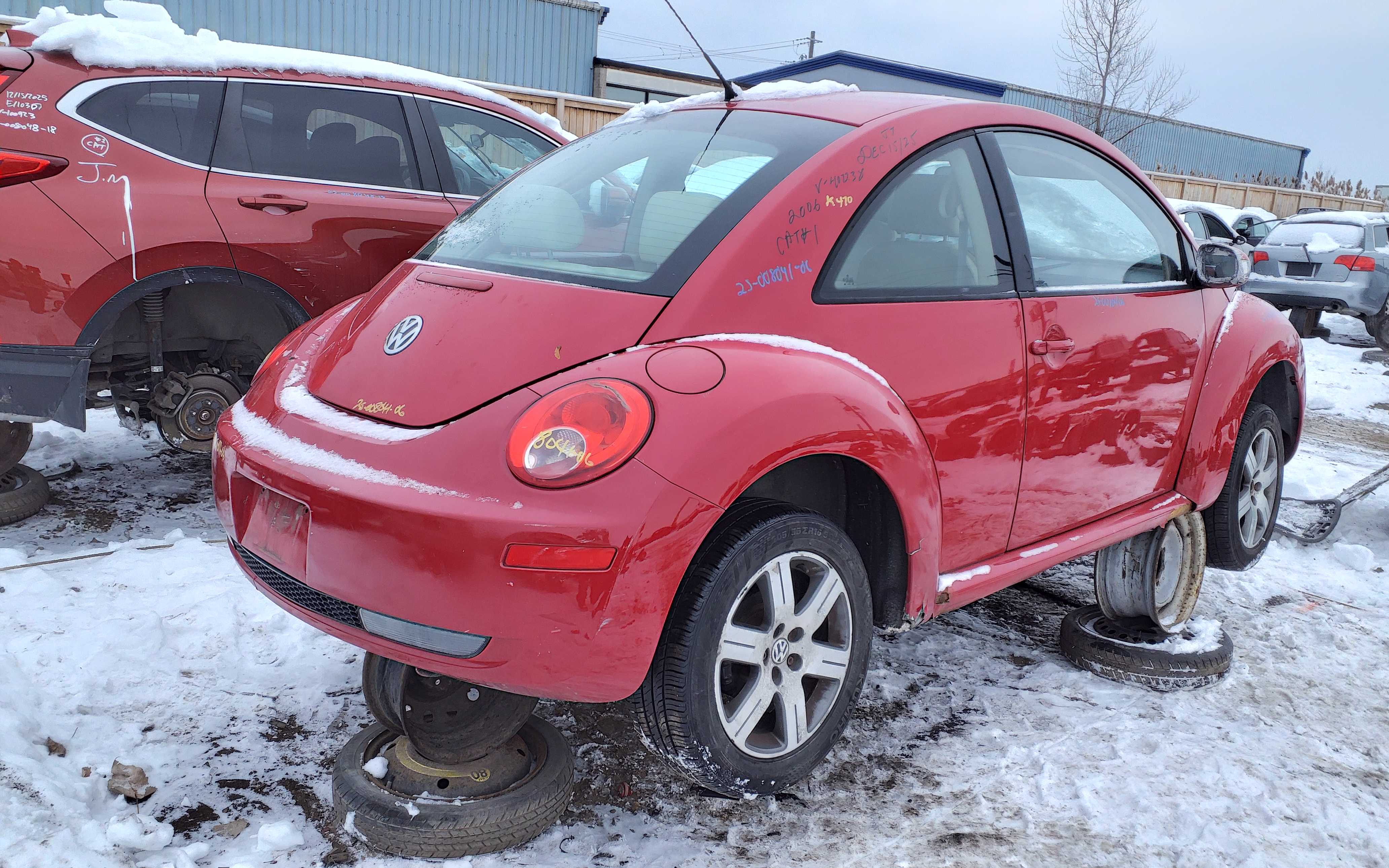 VOLKSWAGEN NEW BEETLE 2006