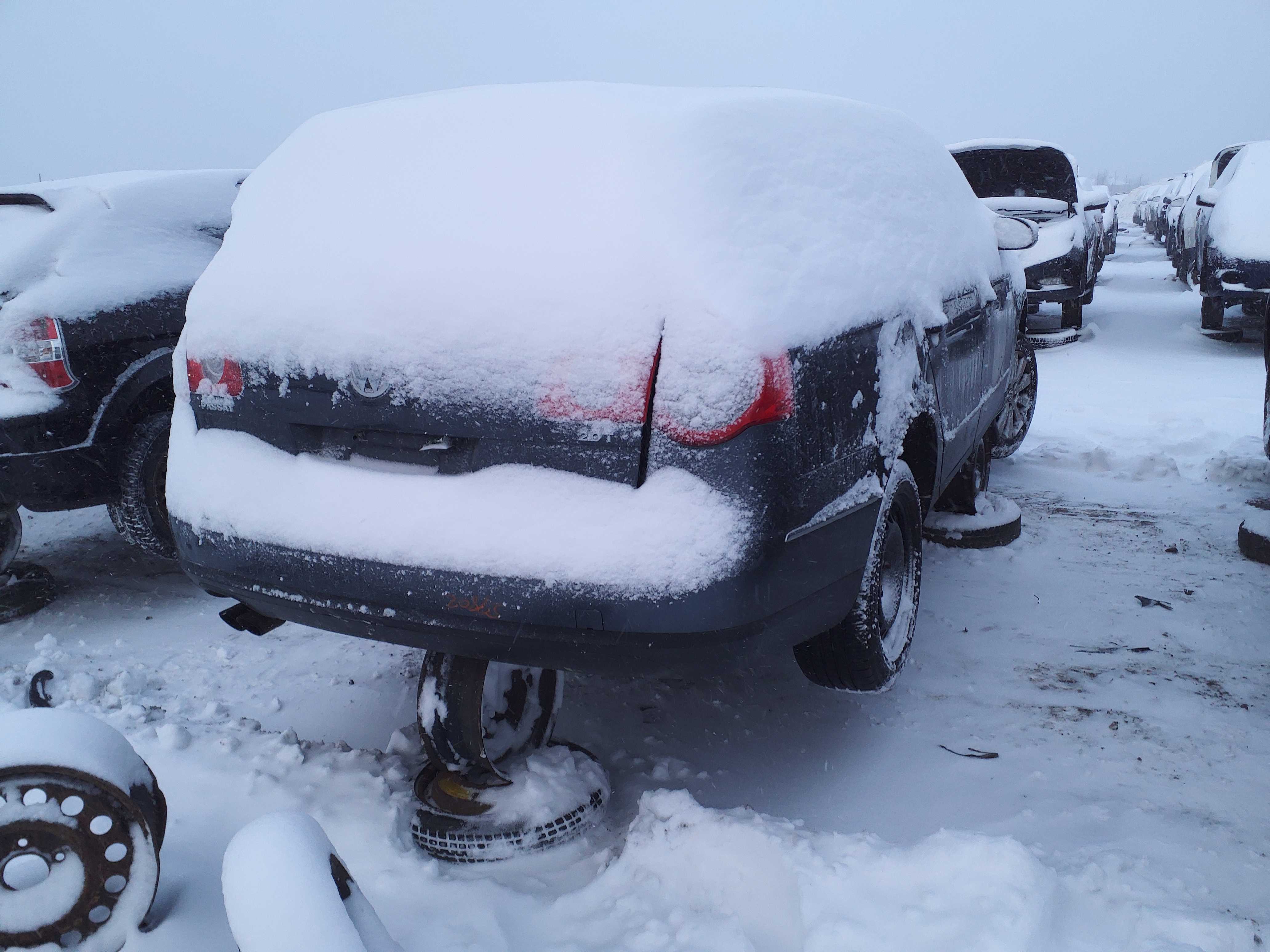 VOLKSWAGEN PASSAT 2010