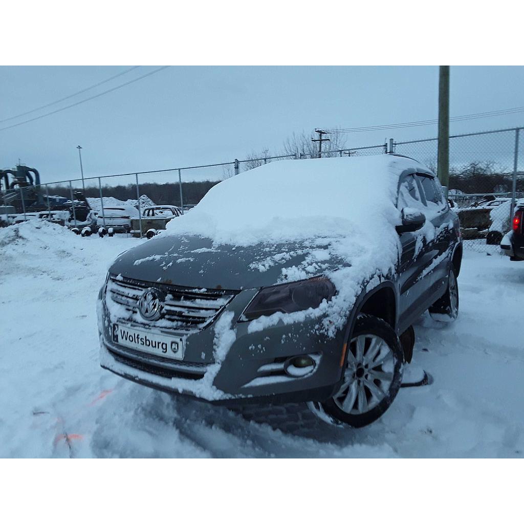 VOLKSWAGEN TIGUAN 2011