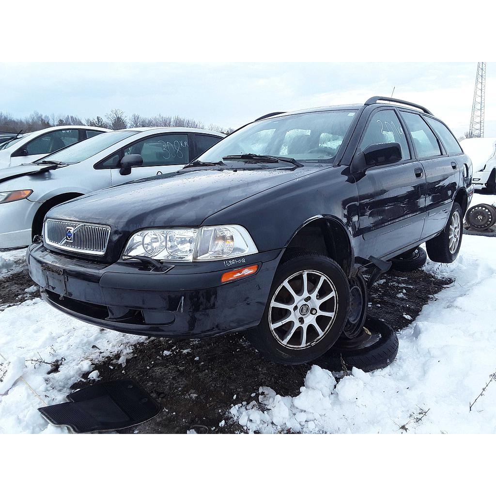 VOLVO V40 2002