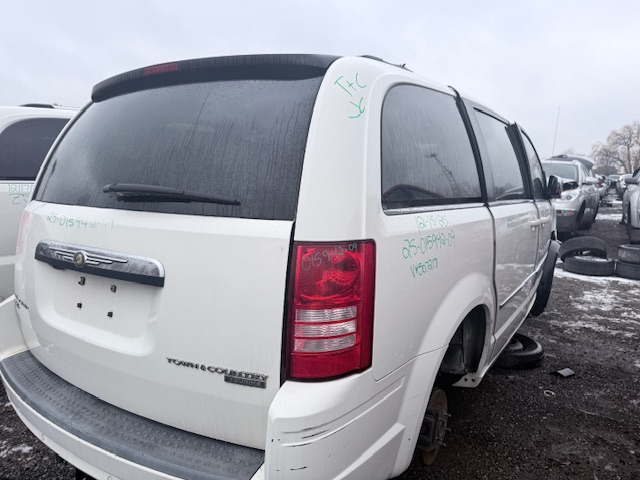 CHRYSLER TOWN &amp; COUNTRY 2009