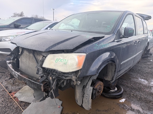 CHRYSLER TOWN &amp; COUNTRY 2011