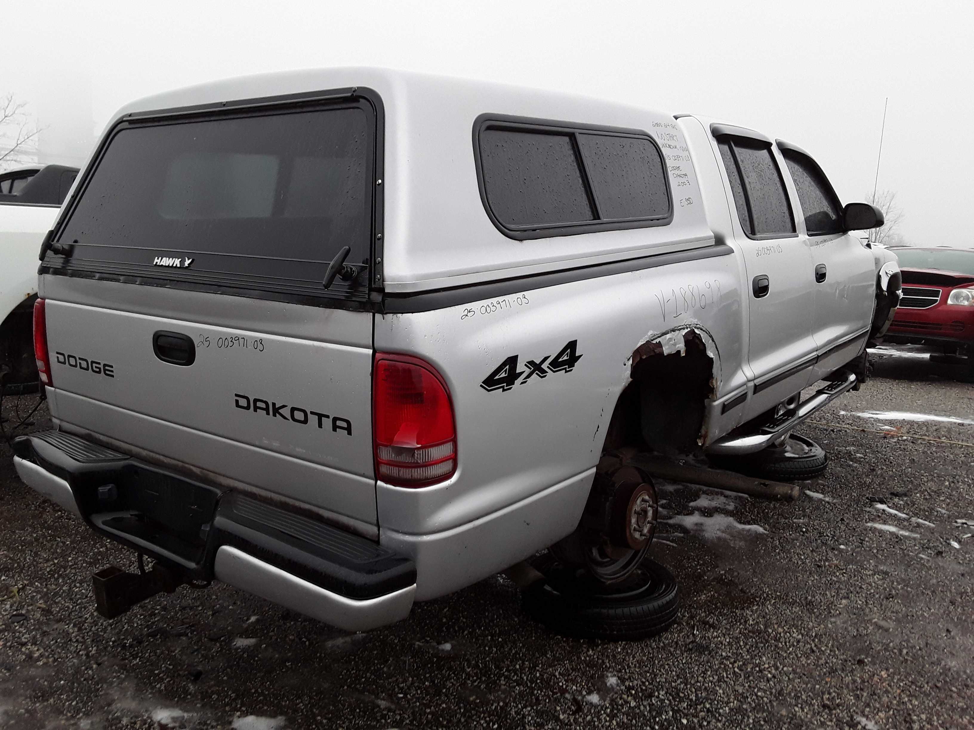 DODGE DAKOTA 2003