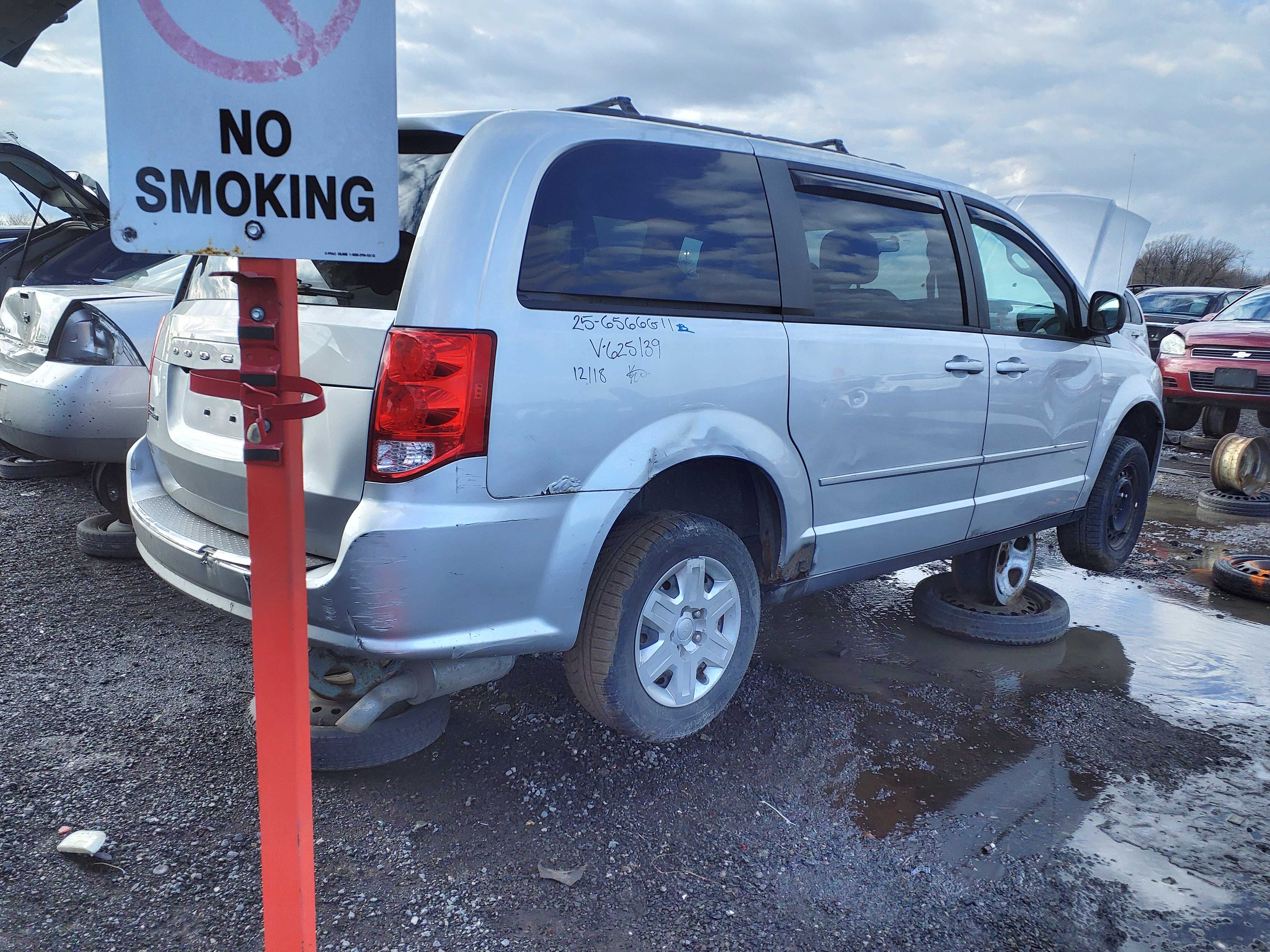 DODGE GRAND CARAVAN 2011