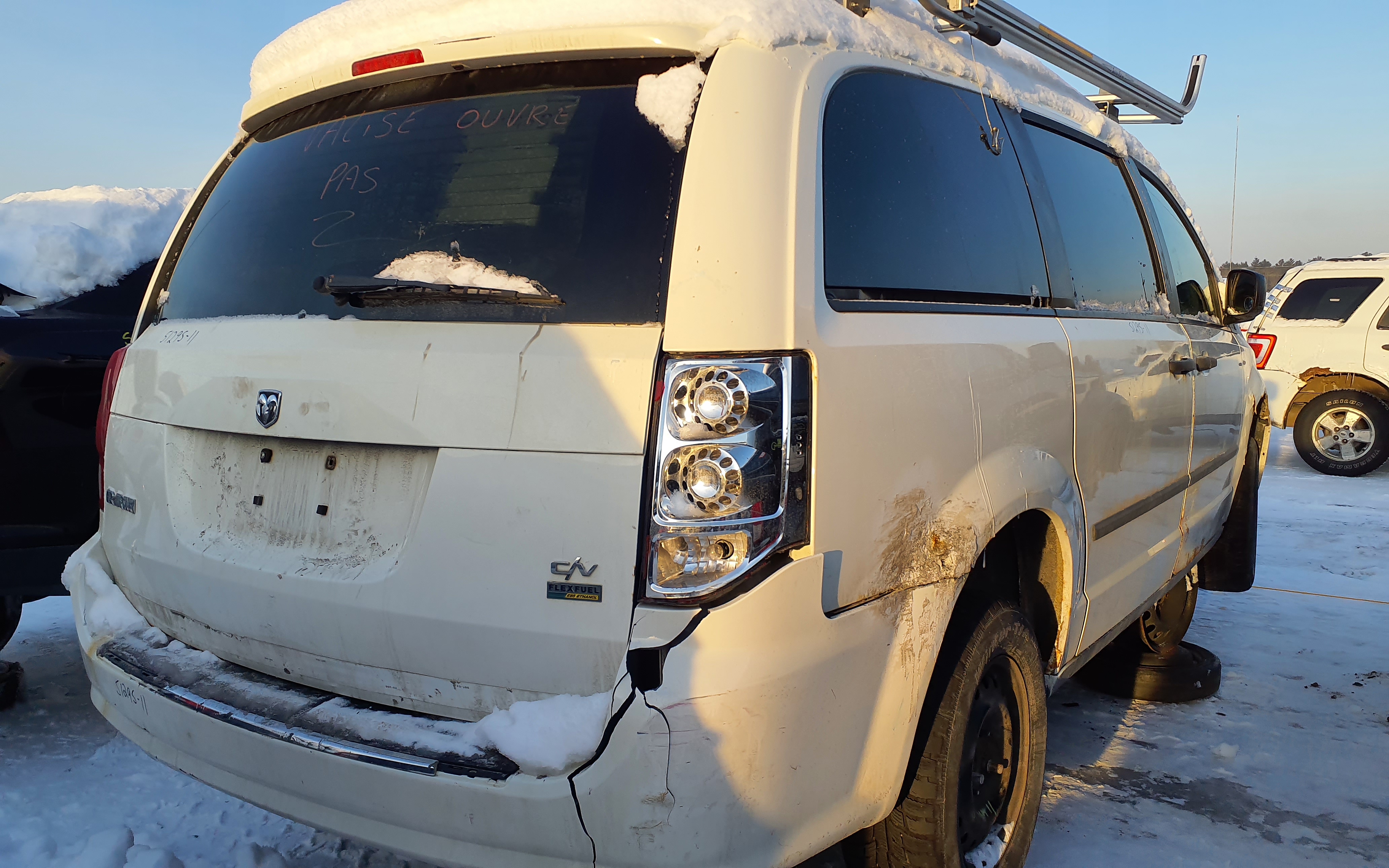 DODGE GRAND CARAVAN 2011