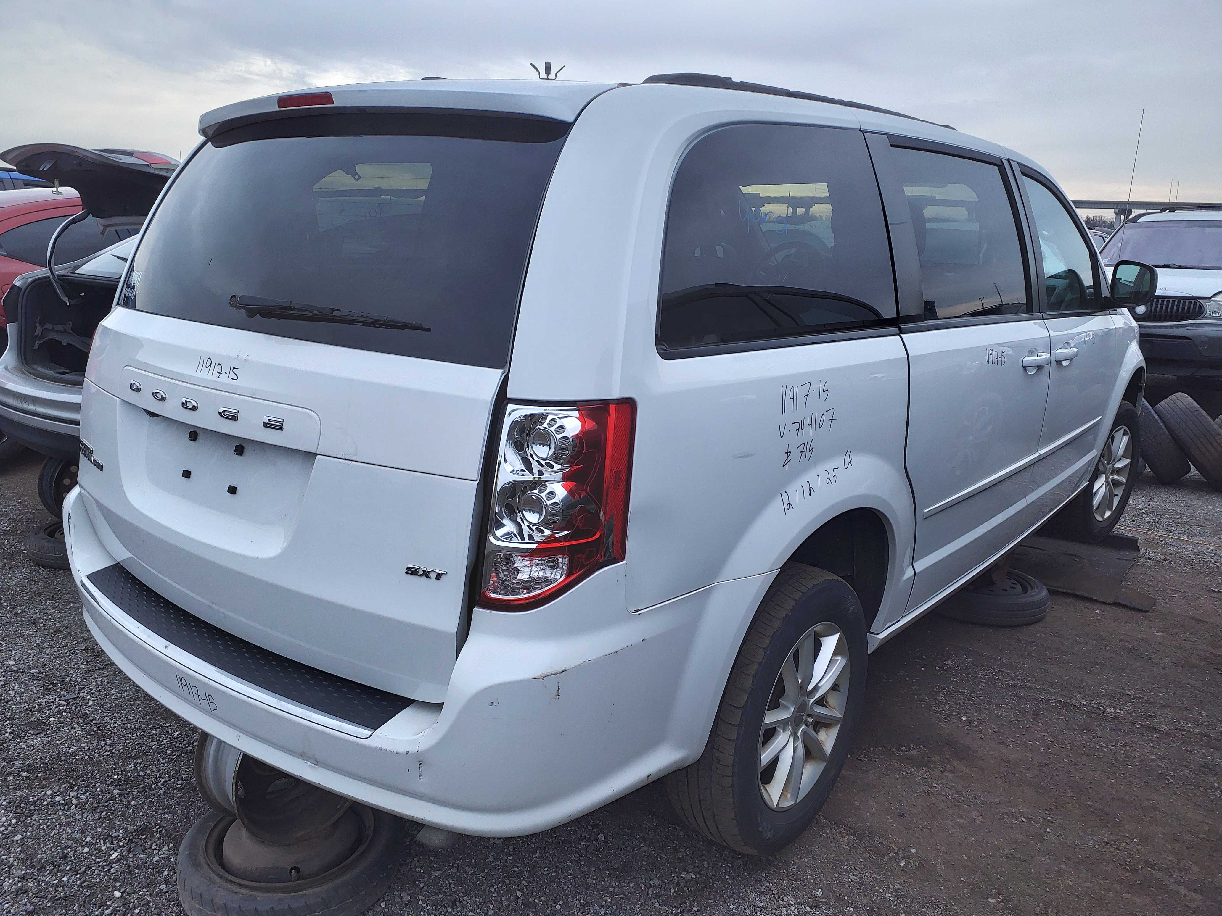 DODGE GRAND CARAVAN 2015