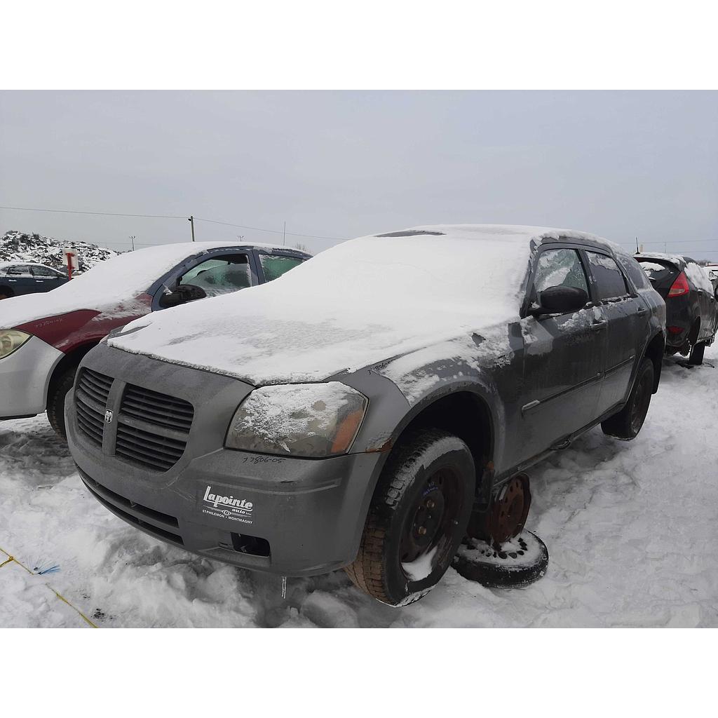 DODGE MAGNUM 2005