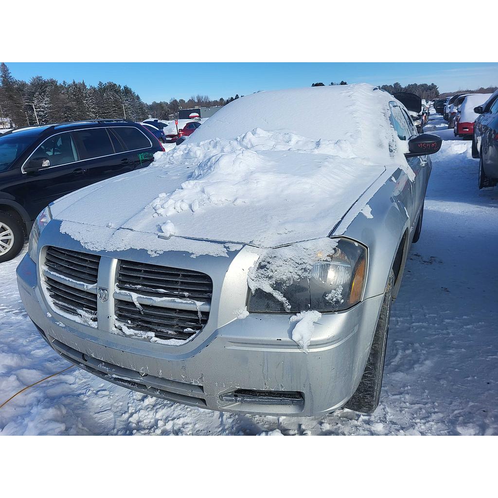 DODGE MAGNUM 2005