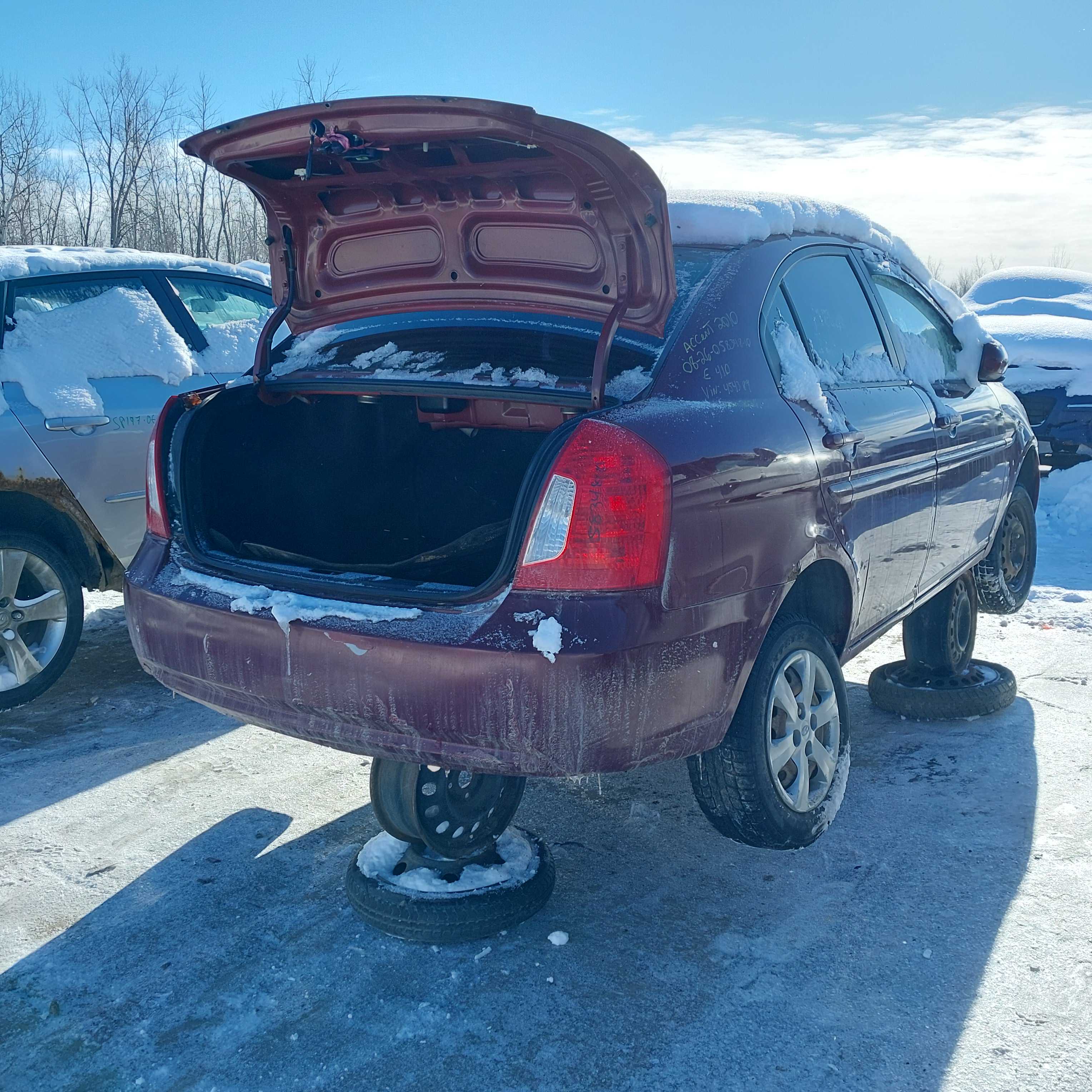HYUNDAI ACCENT 2010