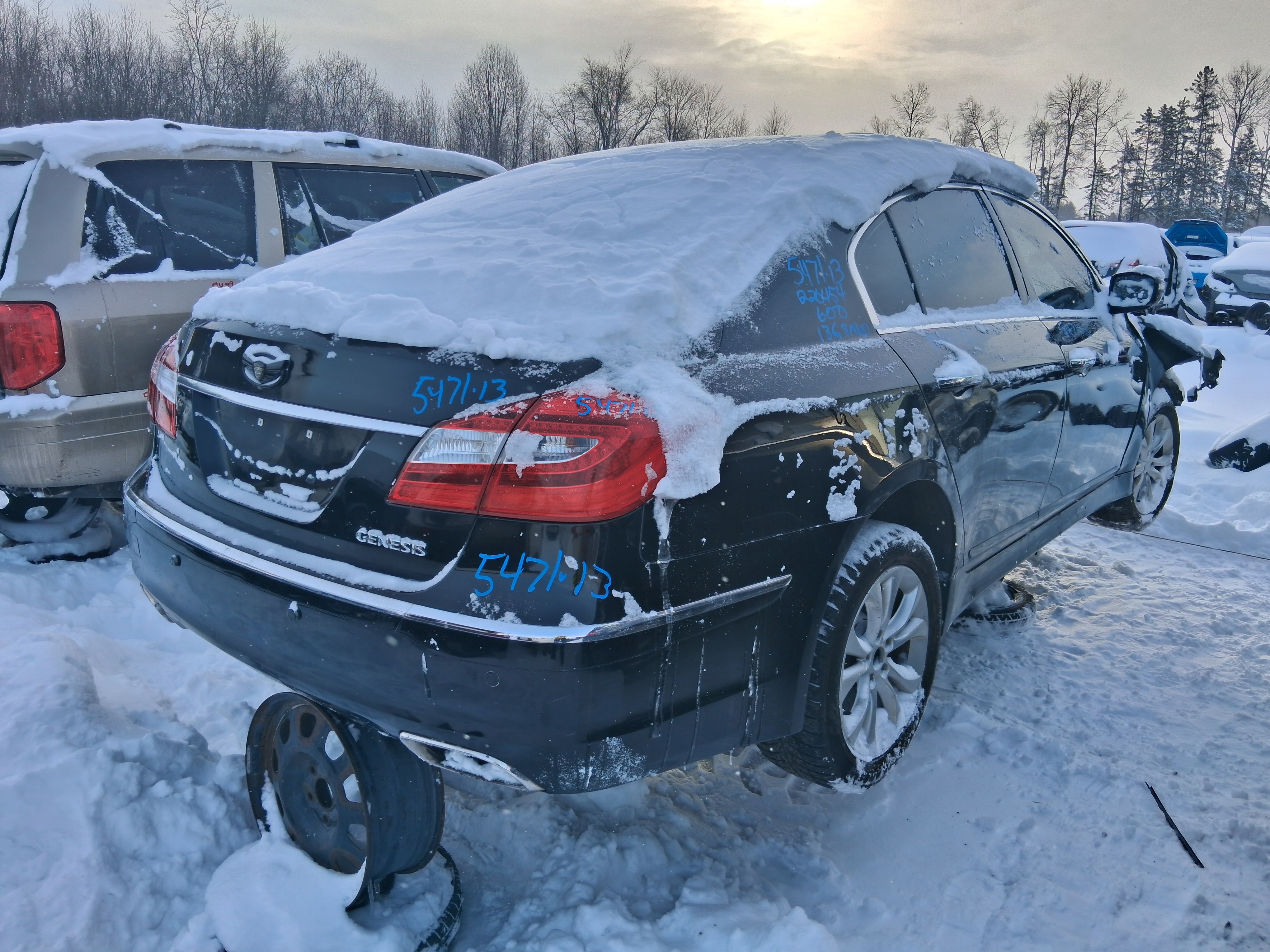 HYUNDAI GENESIS 2013