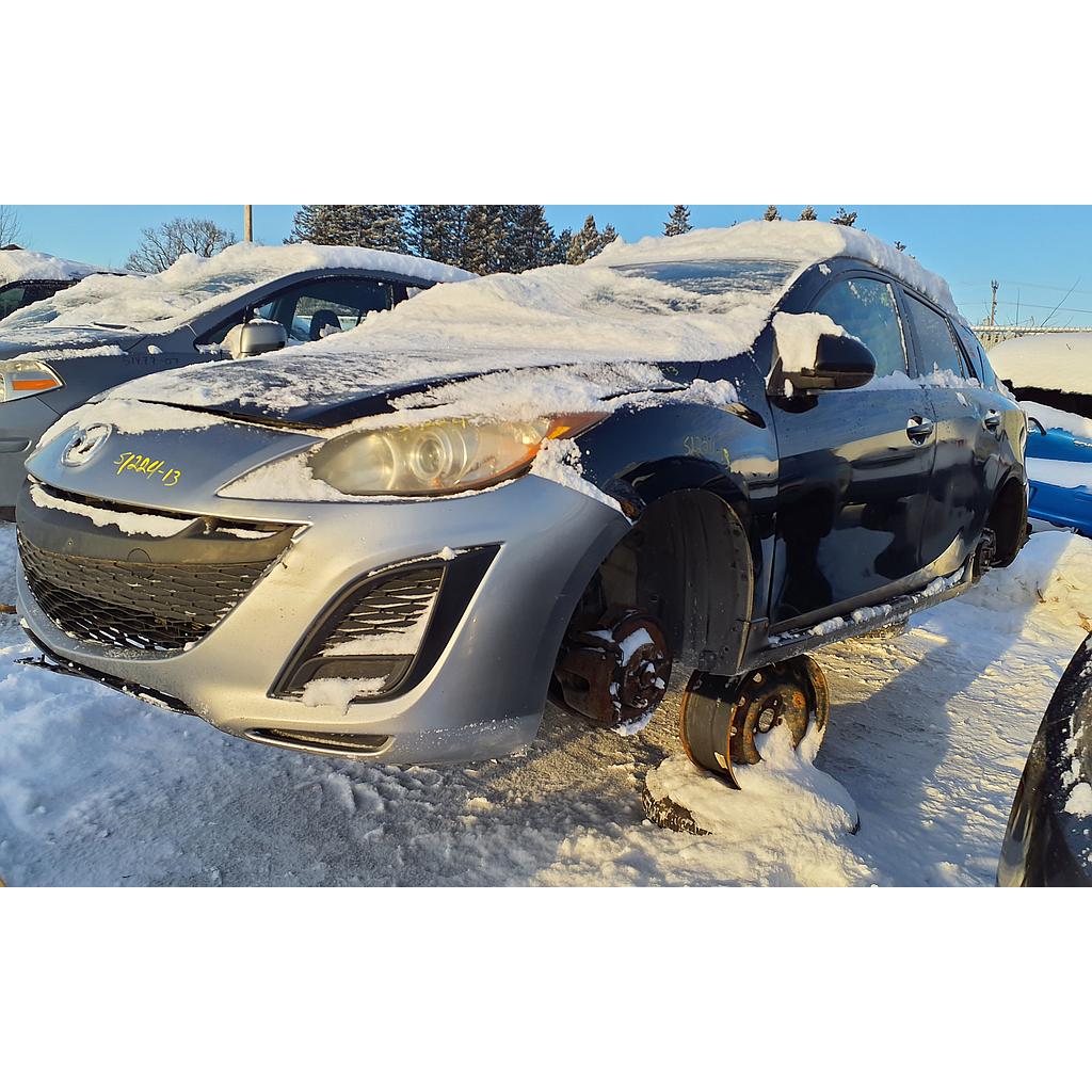 MAZDA MAZDA3 2013
