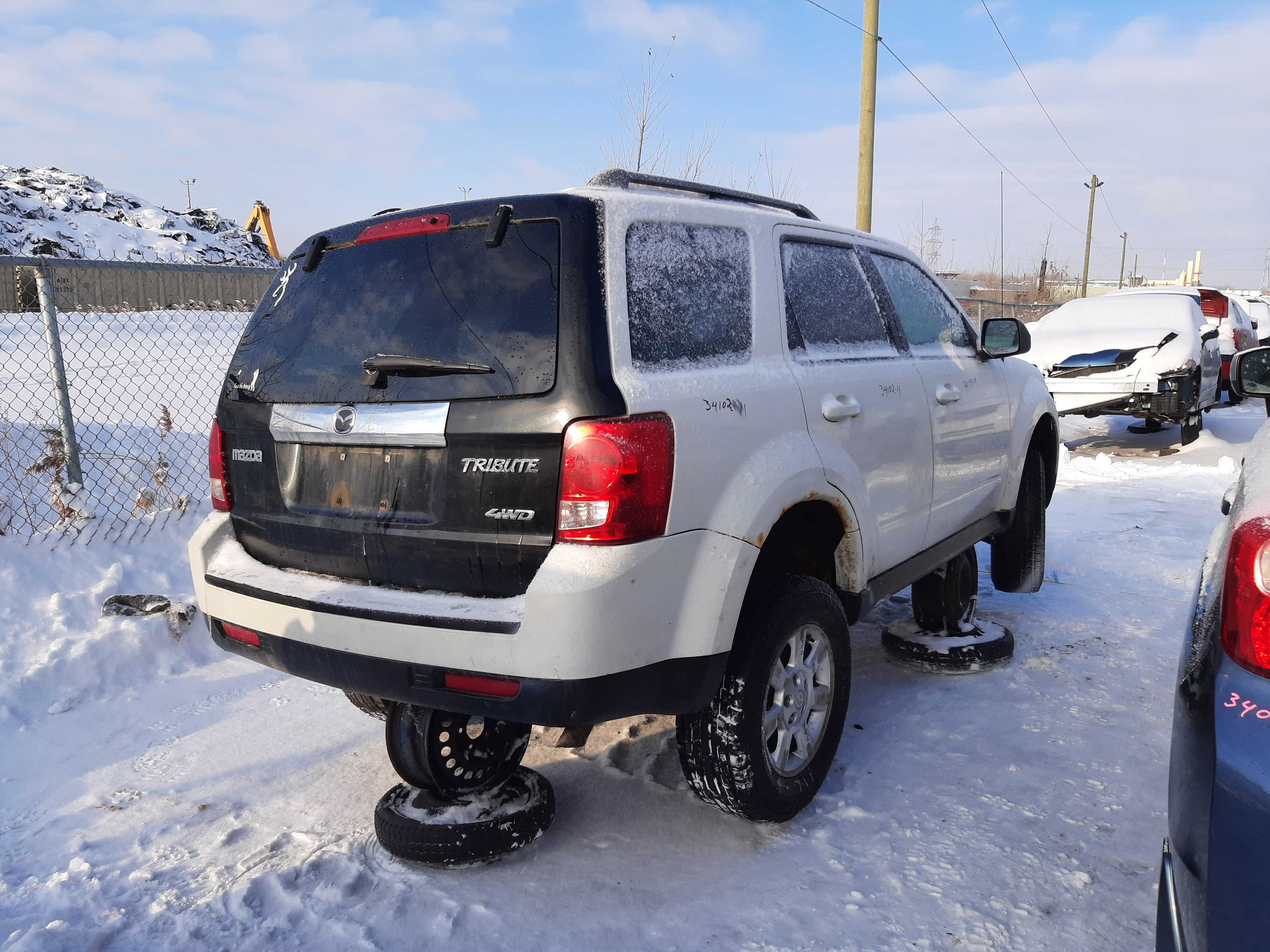 MAZDA TRIBUTE 2011