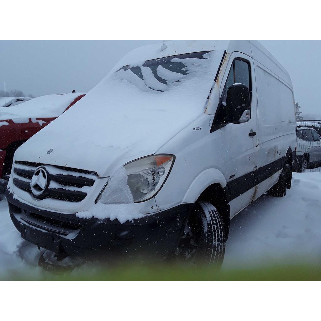 MERCEDES-BENZ SPRINTER CARGO VANS 2010