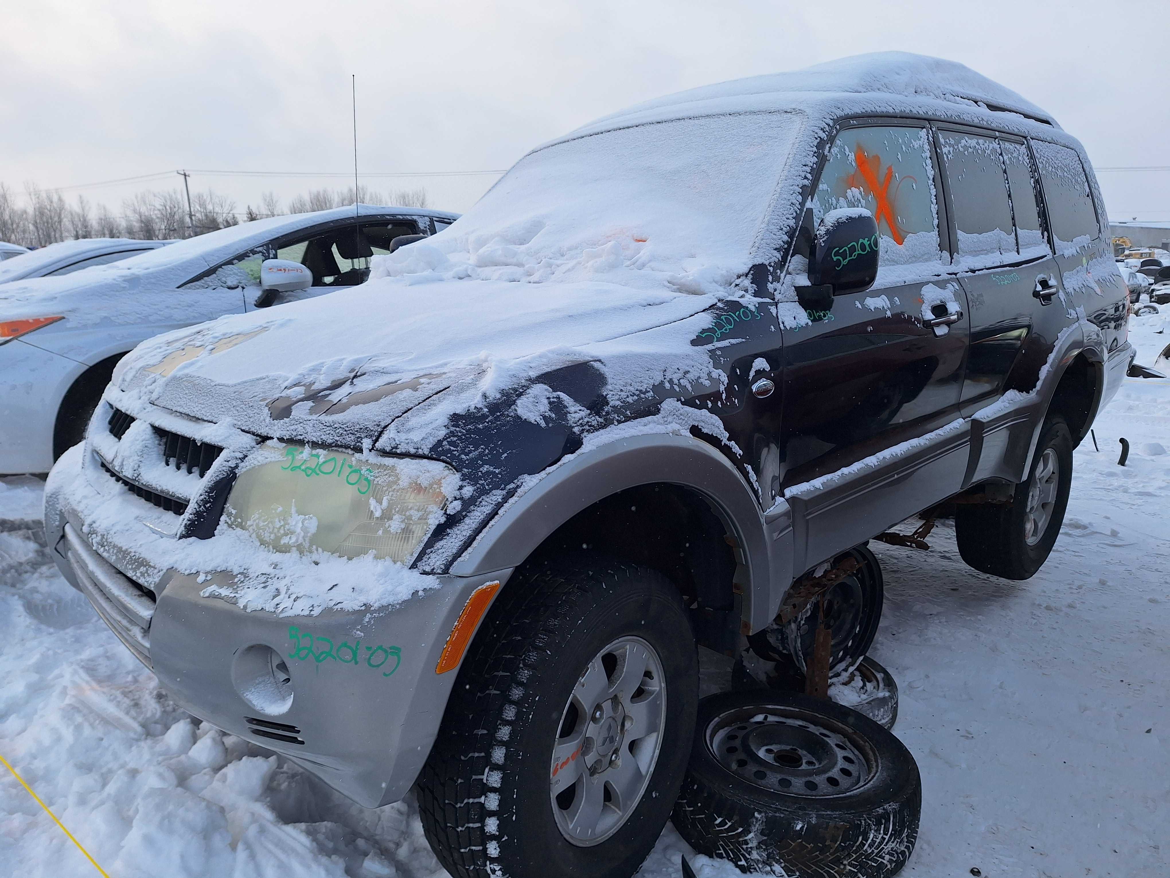 MITSUBISHI MONTERO 2003