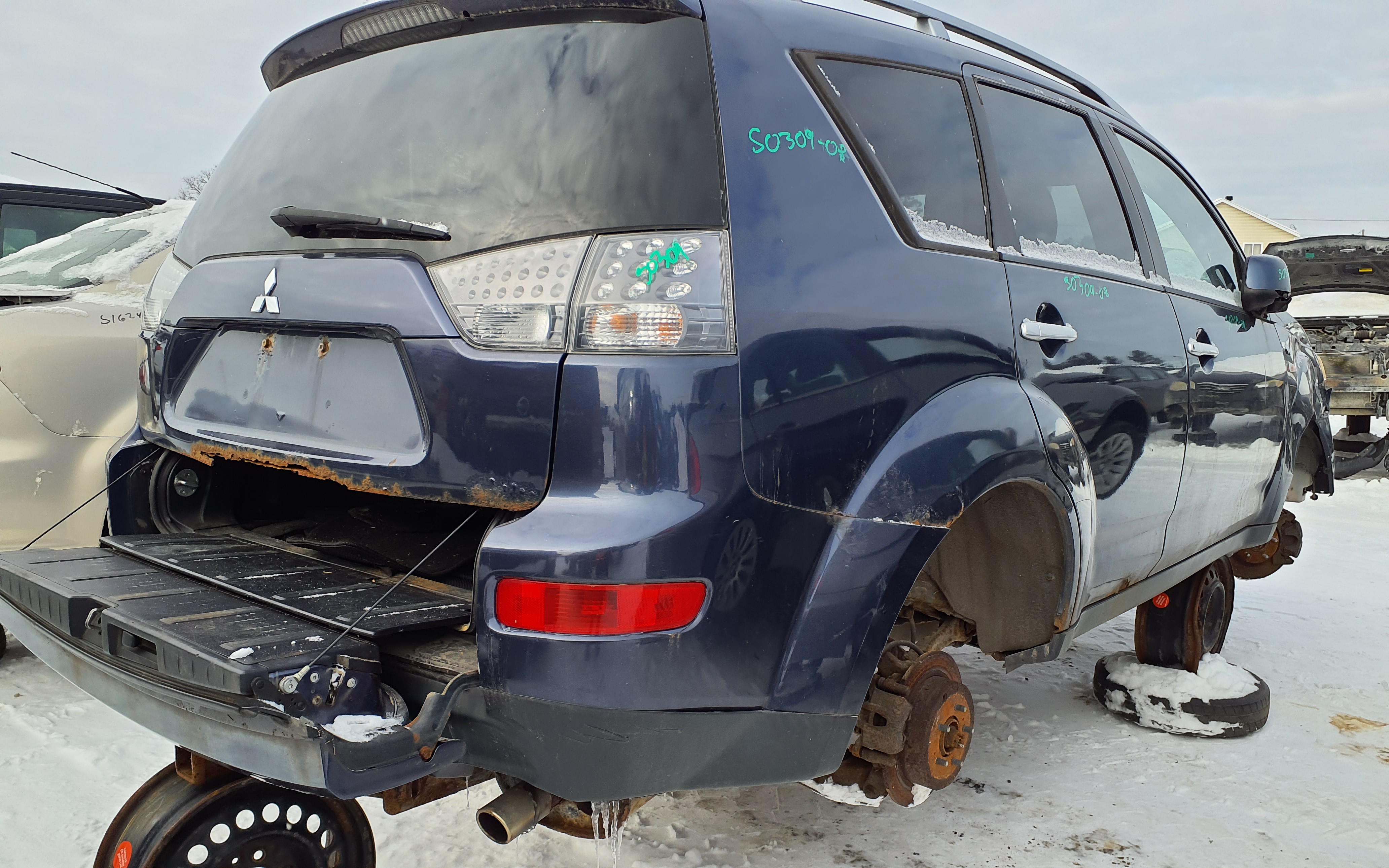 MITSUBISHI OUTLANDER 2008