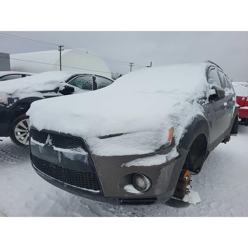 MITSUBISHI OUTLANDER 2011