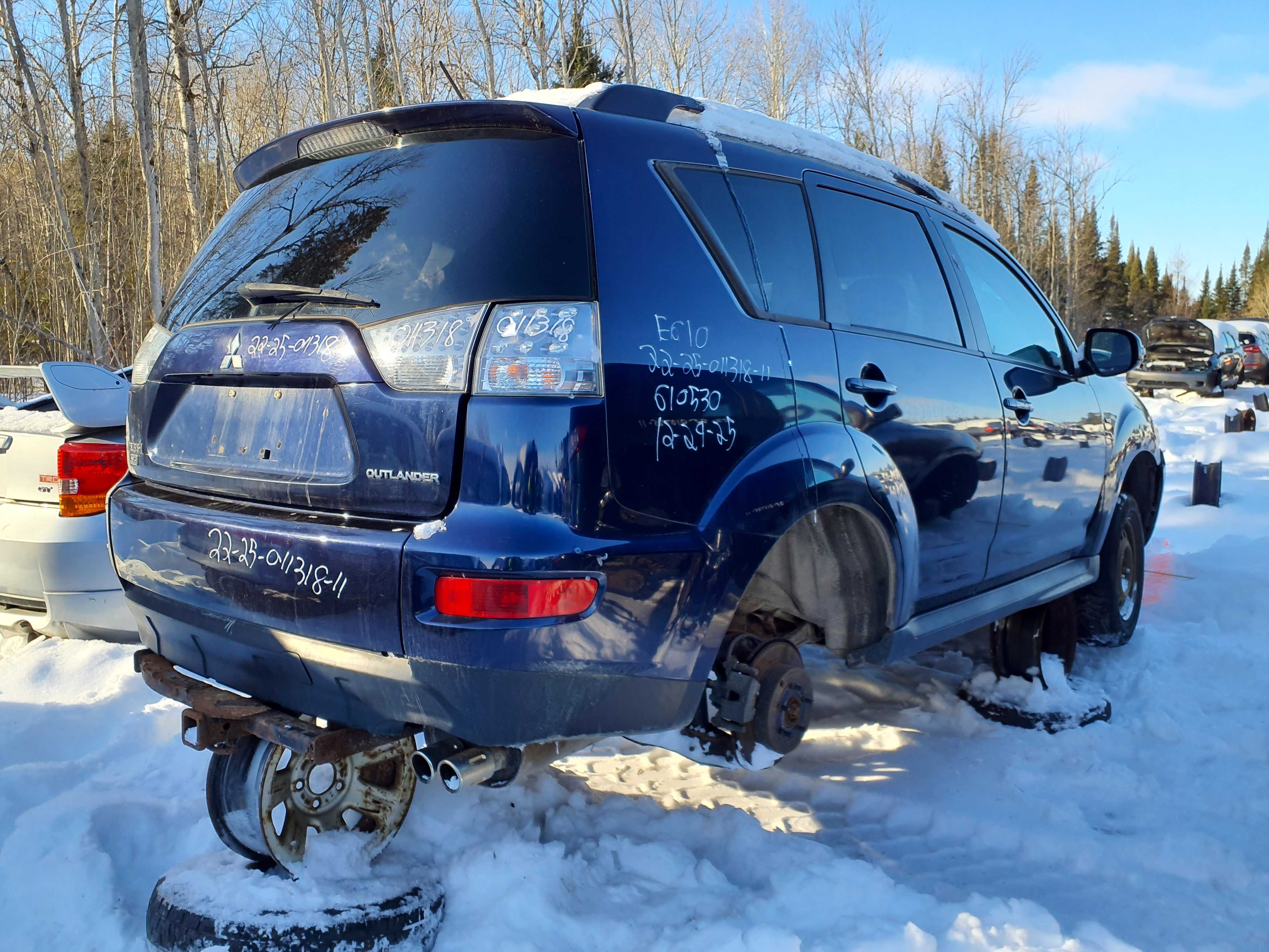 MITSUBISHI OUTLANDER 2011