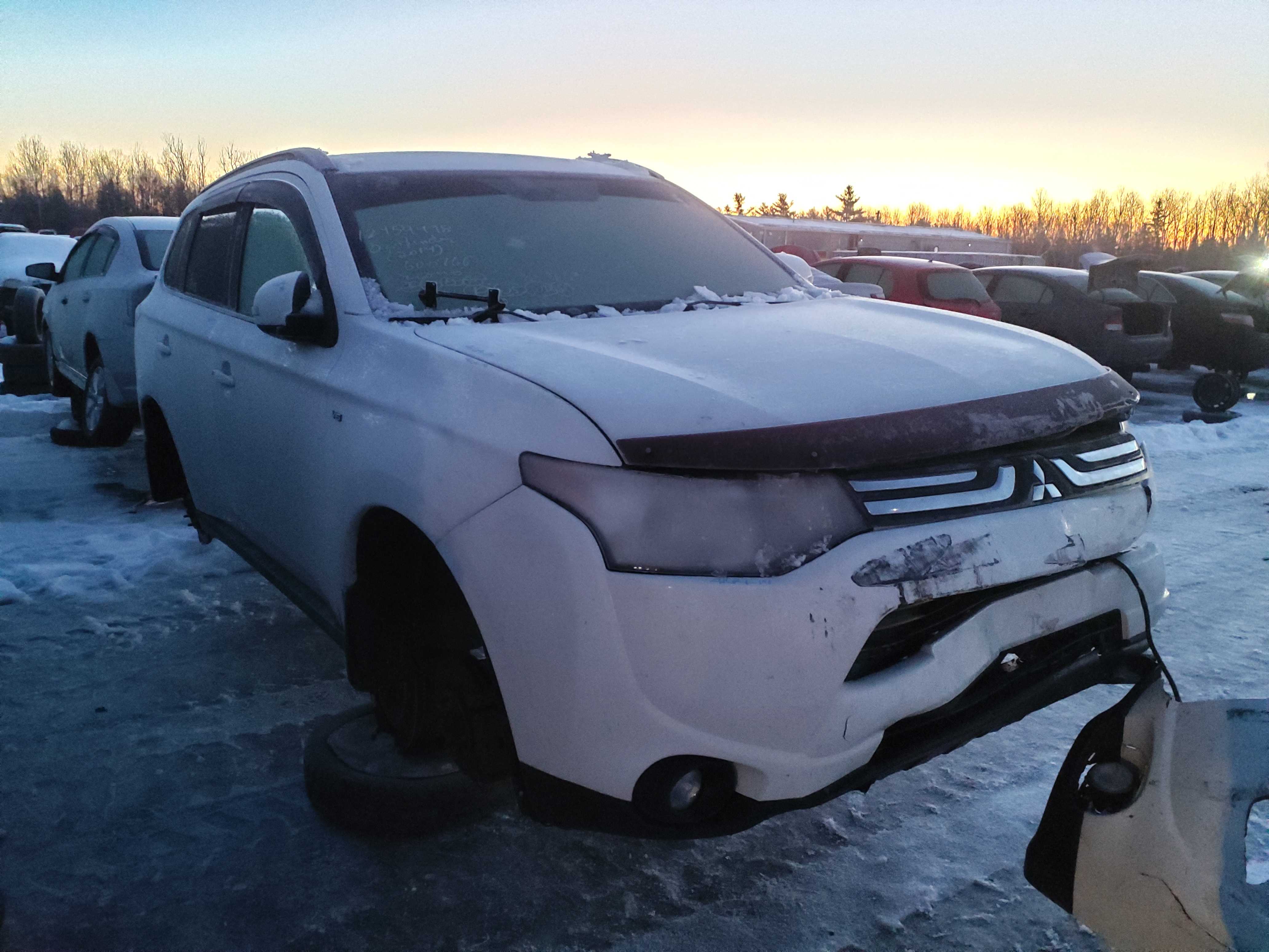 MITSUBISHI OUTLANDER 2014