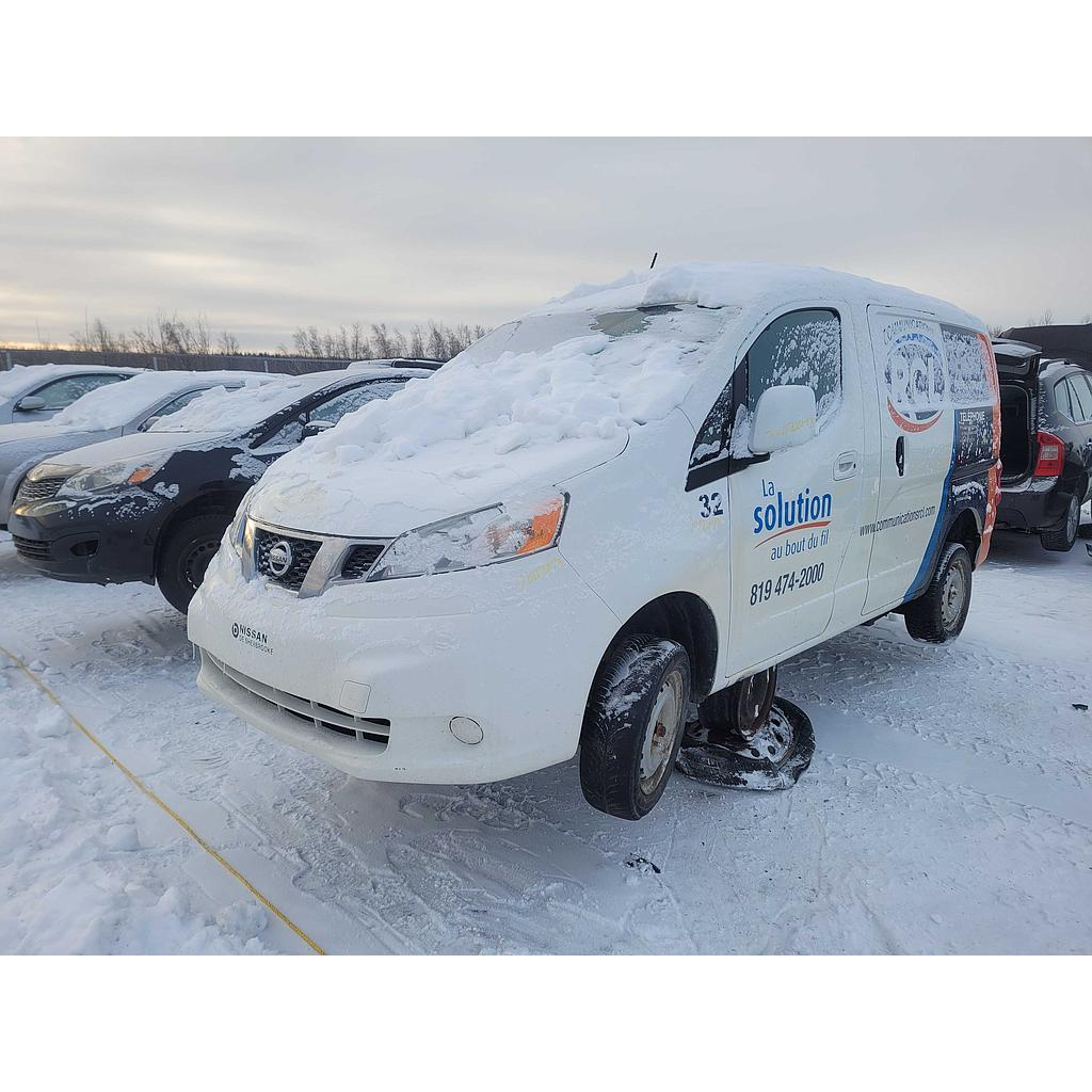 NISSAN NV 2013