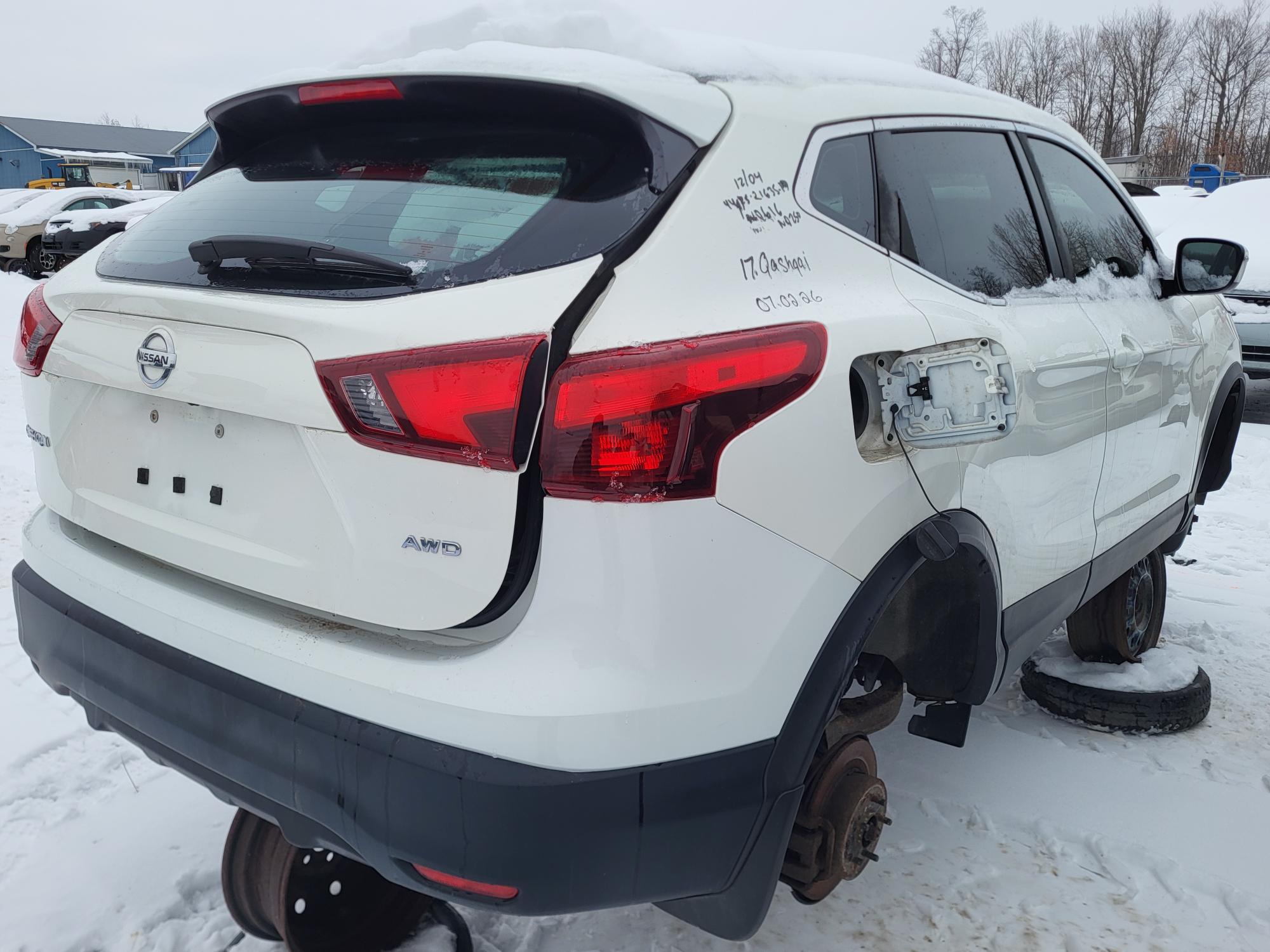 NISSAN ROGUE SPORT 2017