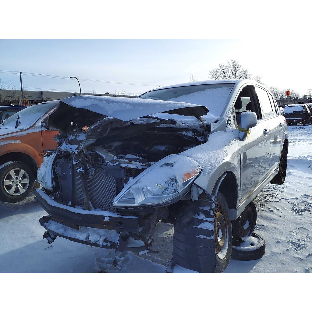 NISSAN VERSA 2010