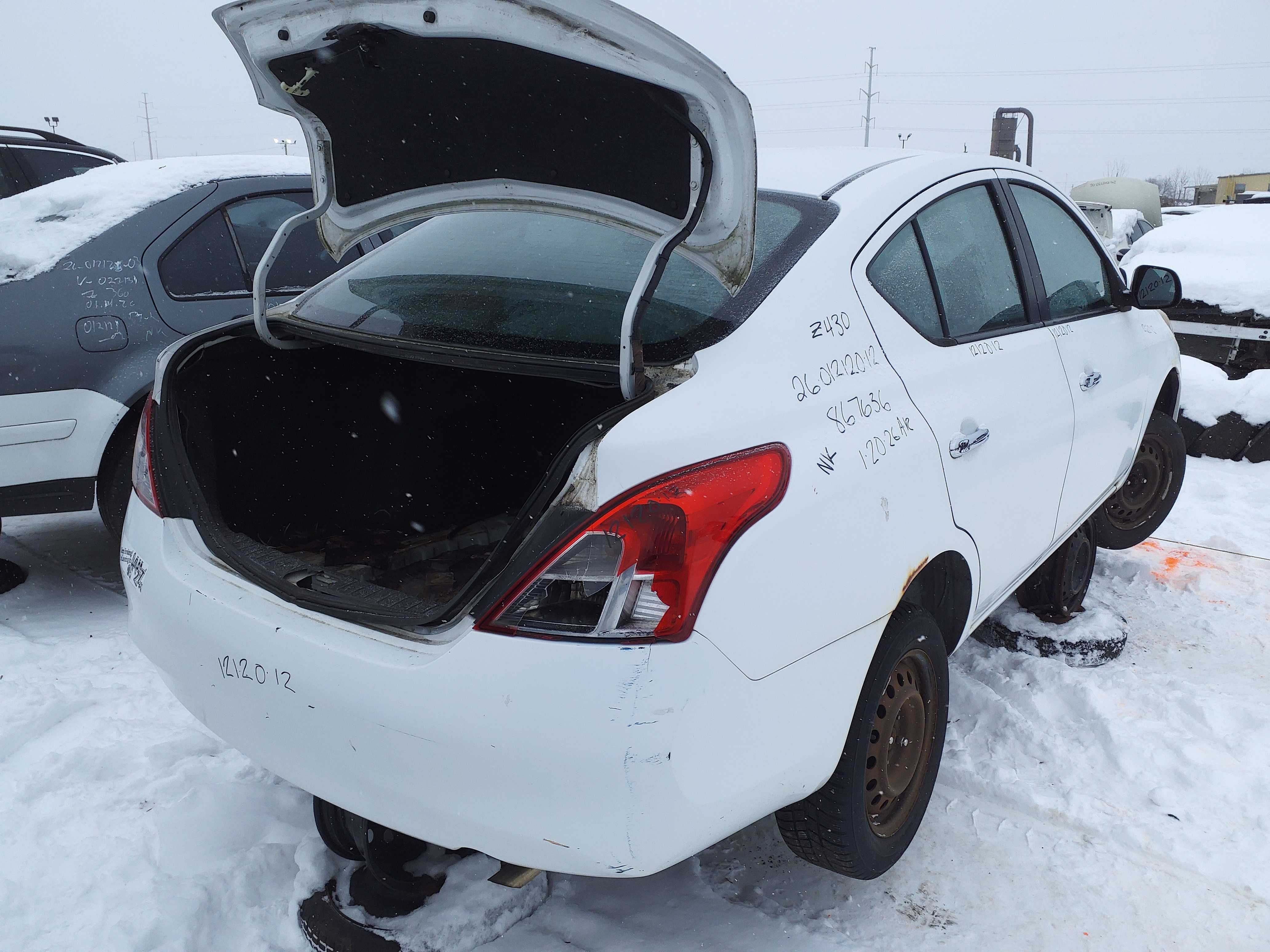 NISSAN VERSA 2012