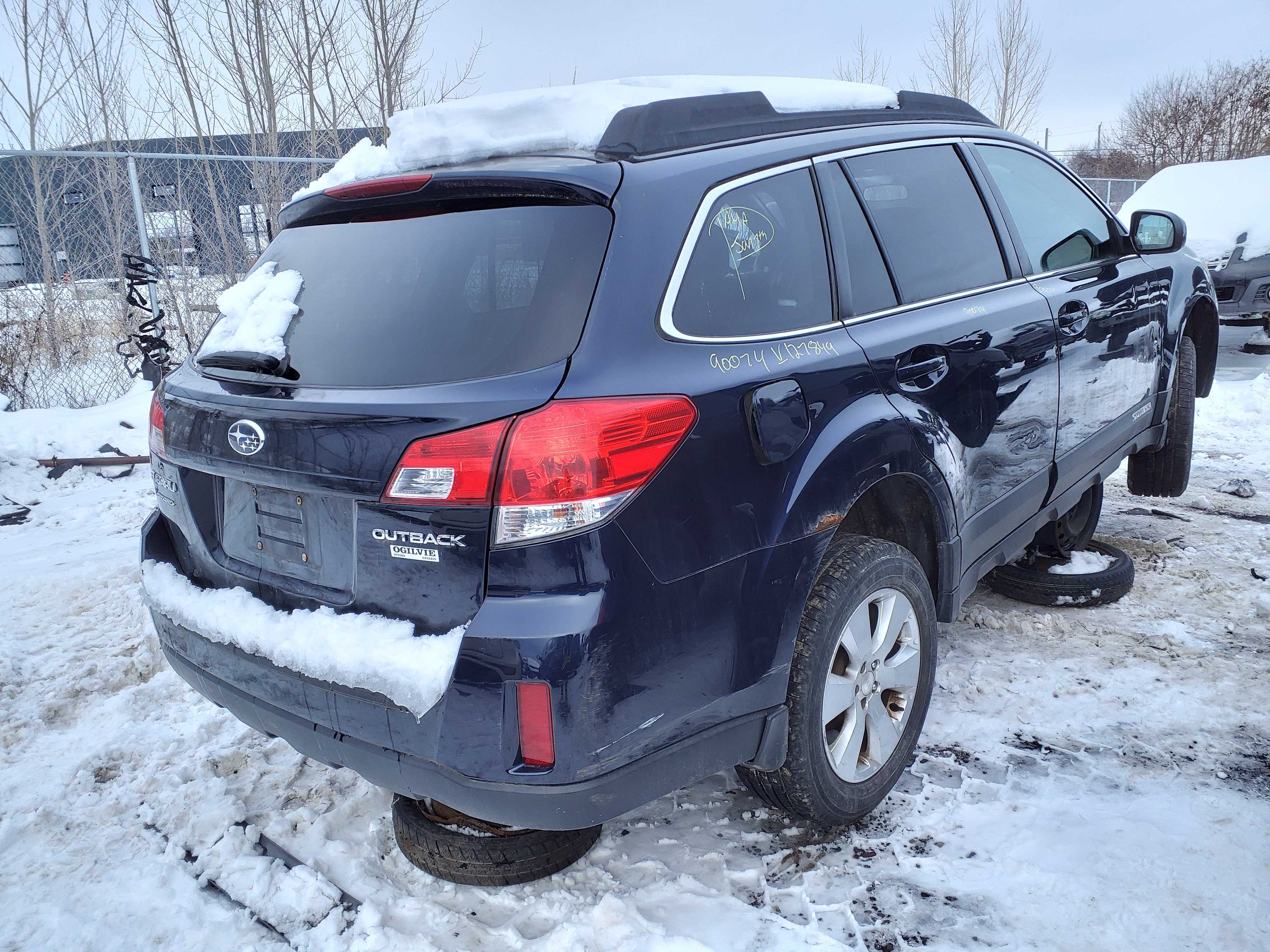 SUBARU OUTBACK 2012