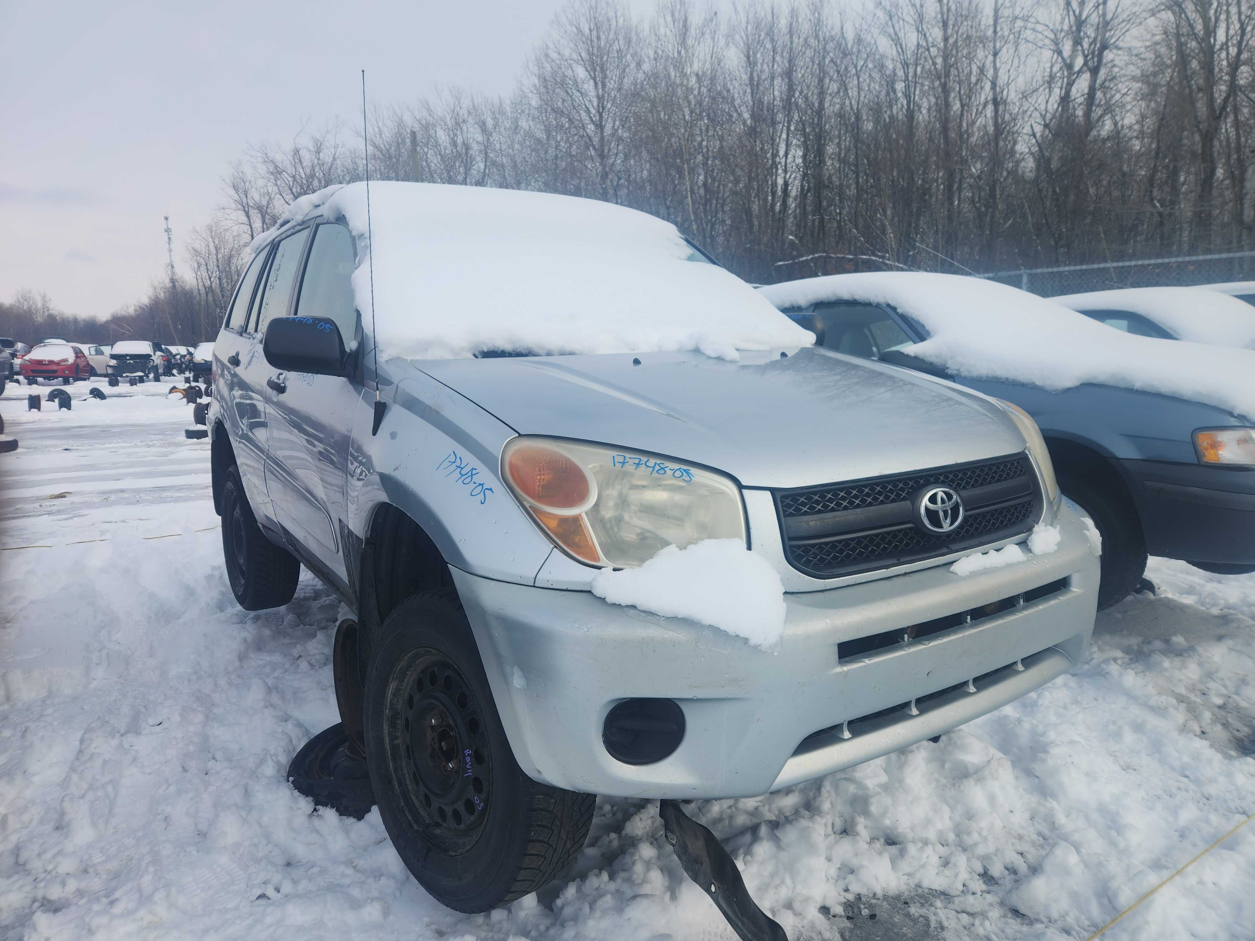 TOYOTA RAV4 2005