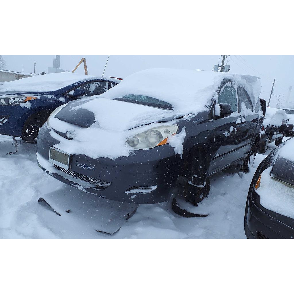 TOYOTA SIENNA 2010