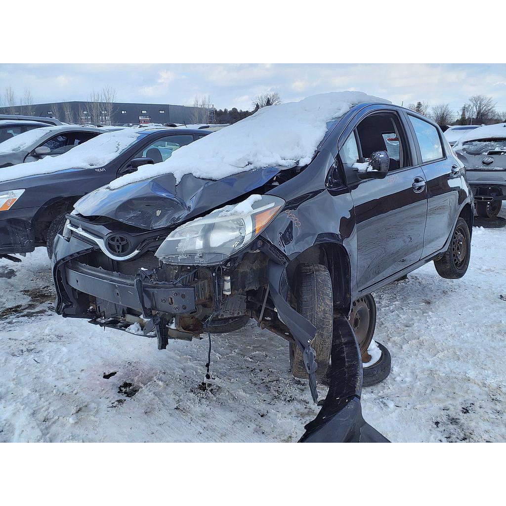 TOYOTA YARIS 2015