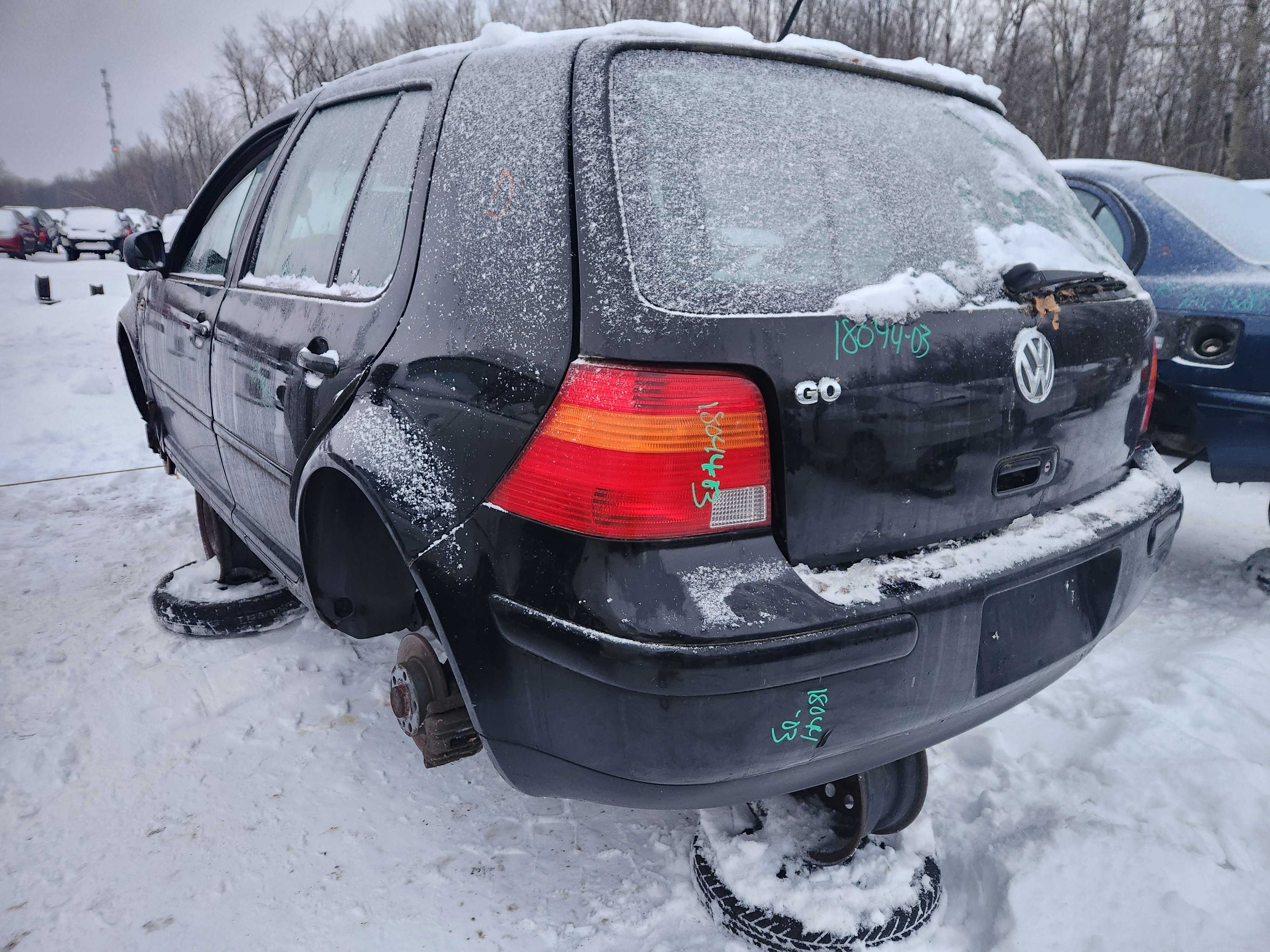 VOLKSWAGEN GOLF 2003