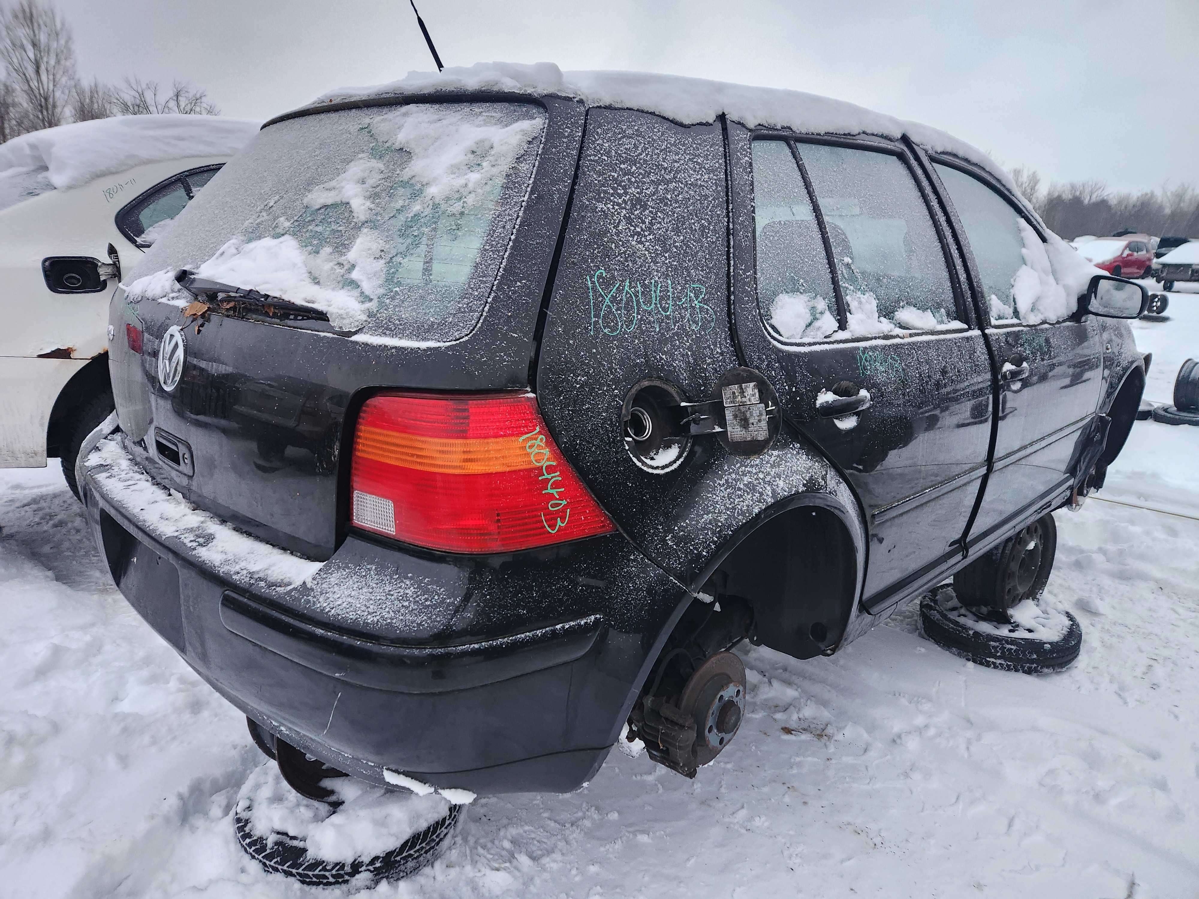 VOLKSWAGEN GOLF 2003