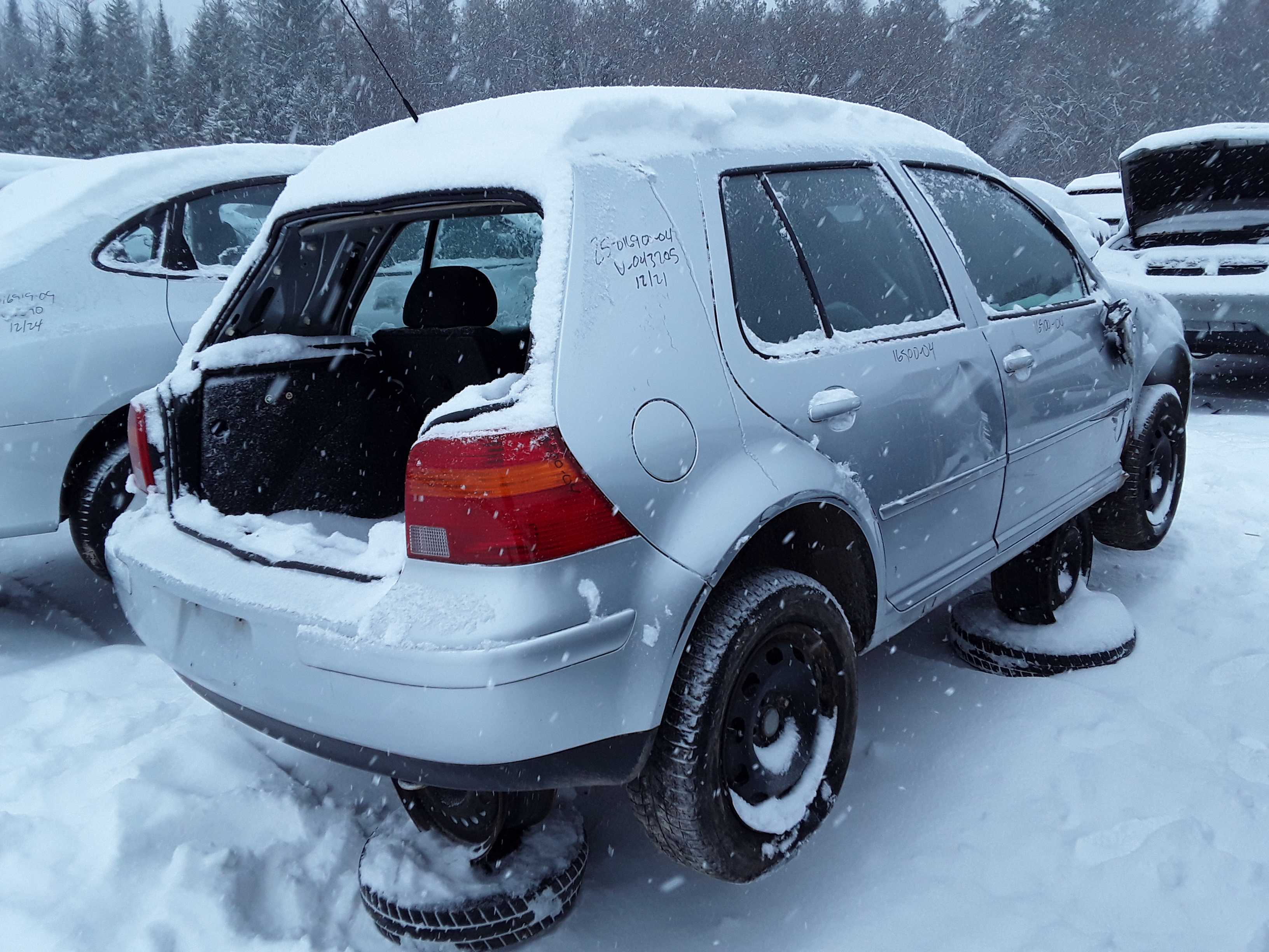 VOLKSWAGEN GOLF 2004