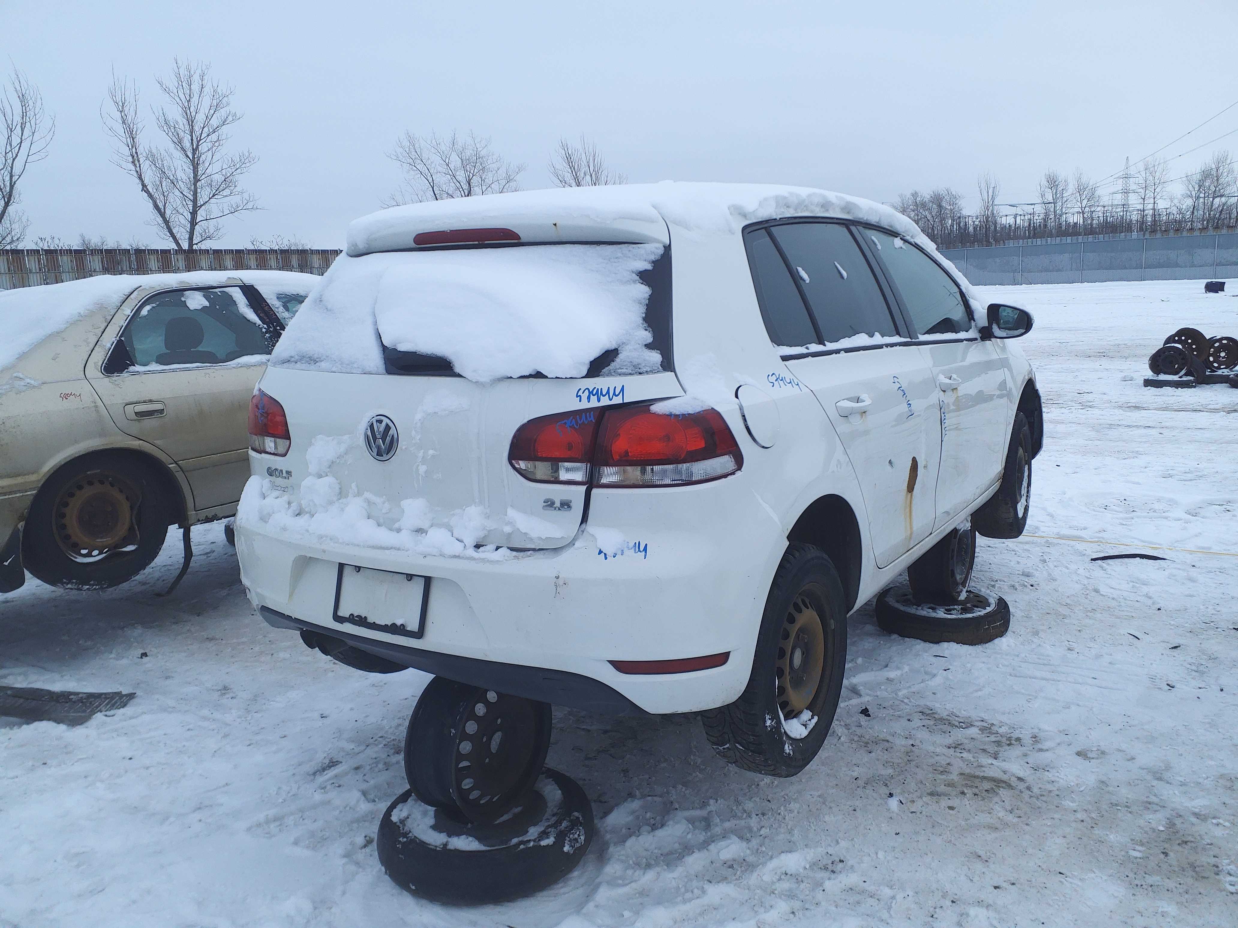 VOLKSWAGEN GOLF 2012