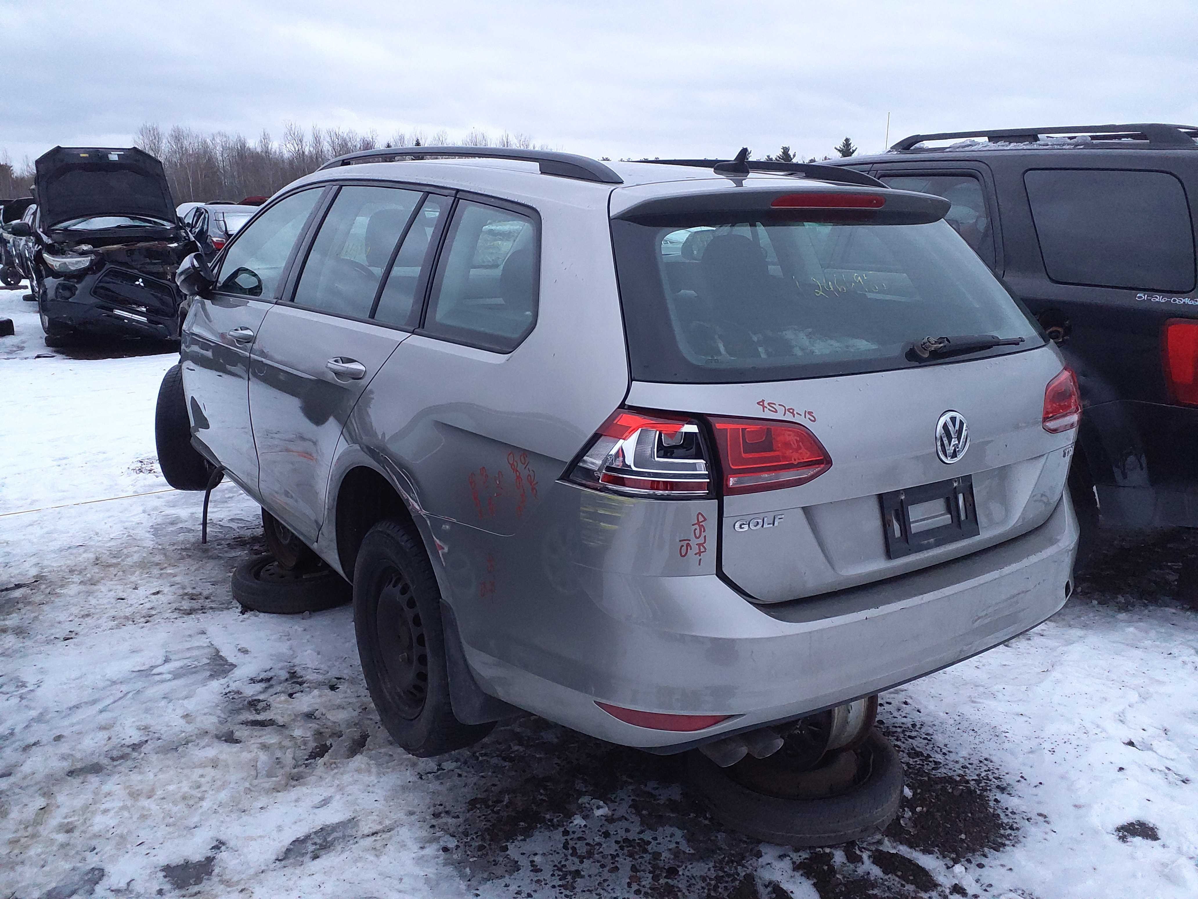 VOLKSWAGEN GOLF 2015