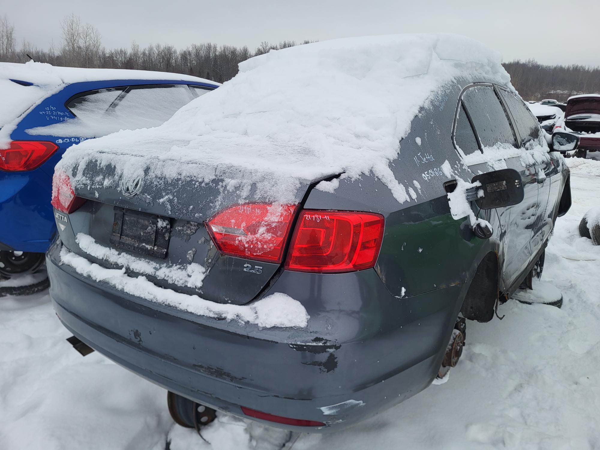 VOLKSWAGEN JETTA 2011