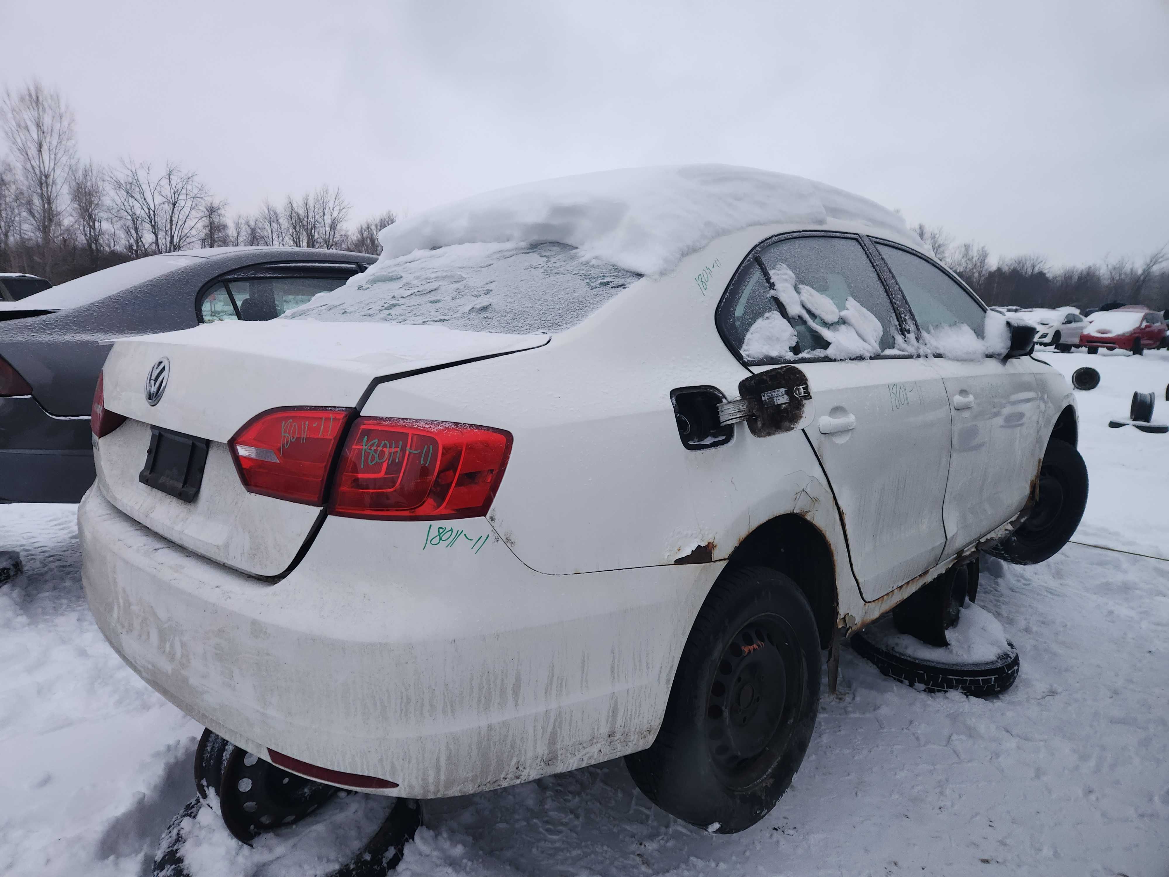 VOLKSWAGEN JETTA 2011