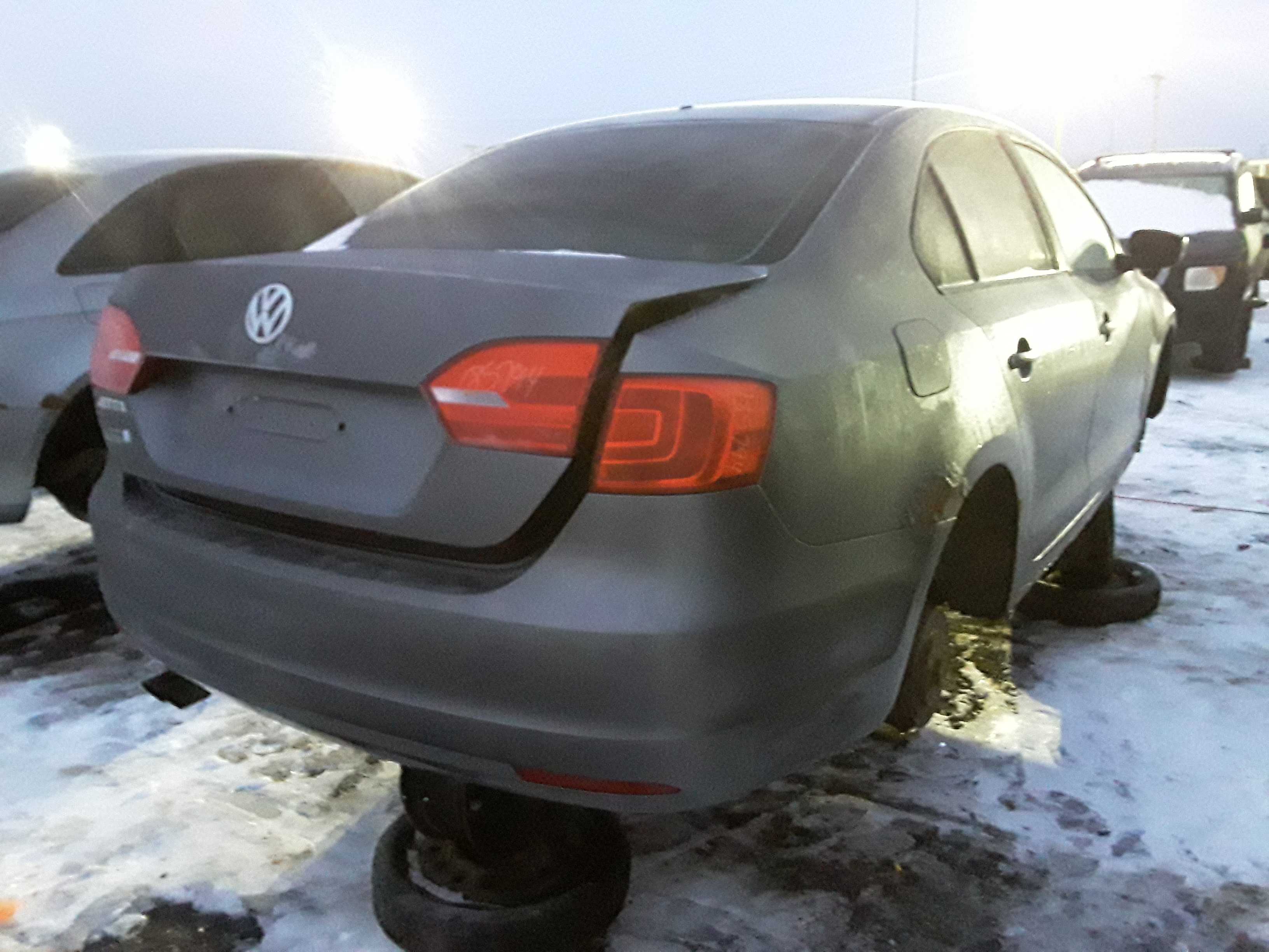 VOLKSWAGEN JETTA 2011