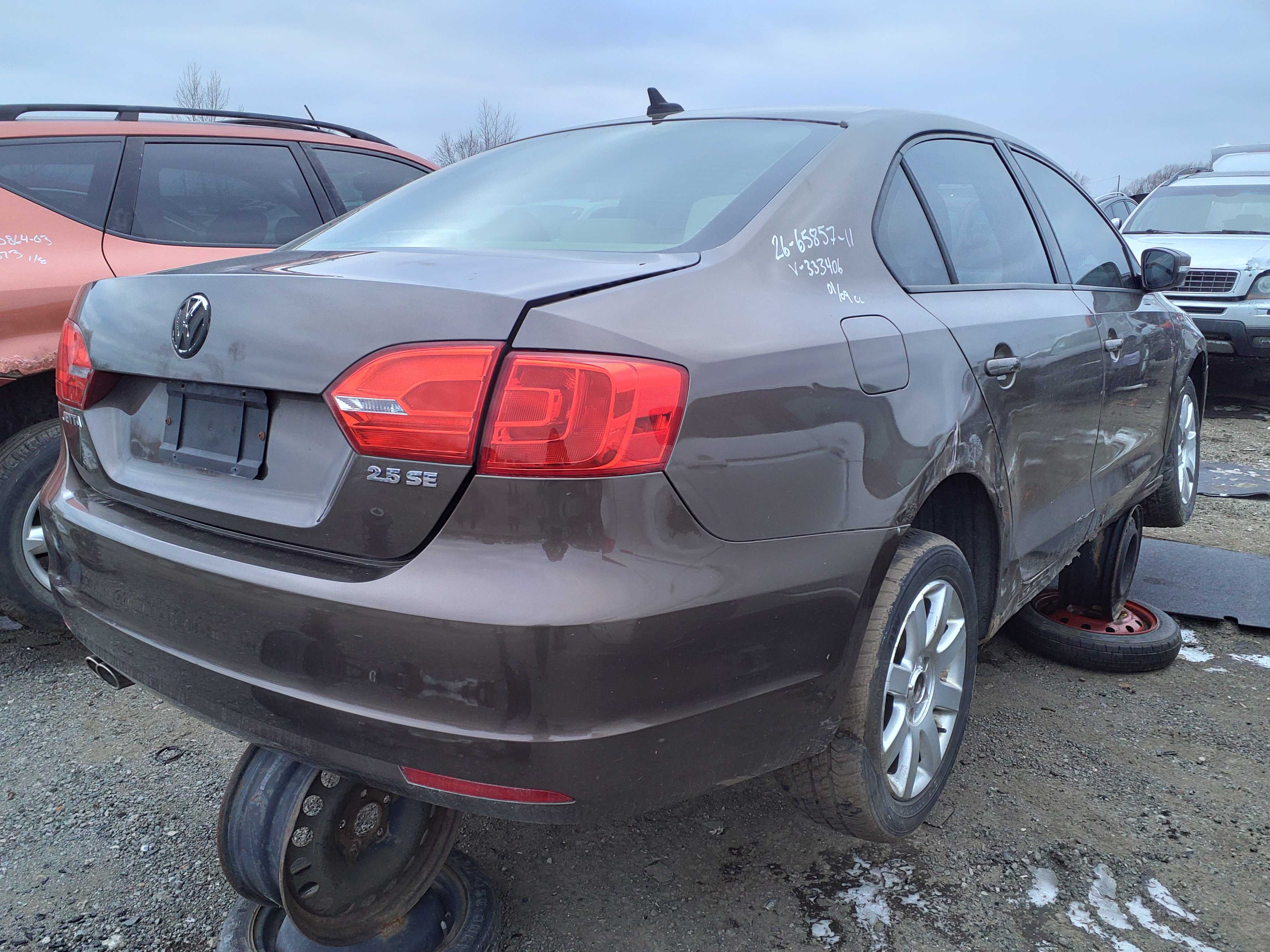VOLKSWAGEN JETTA 2011
