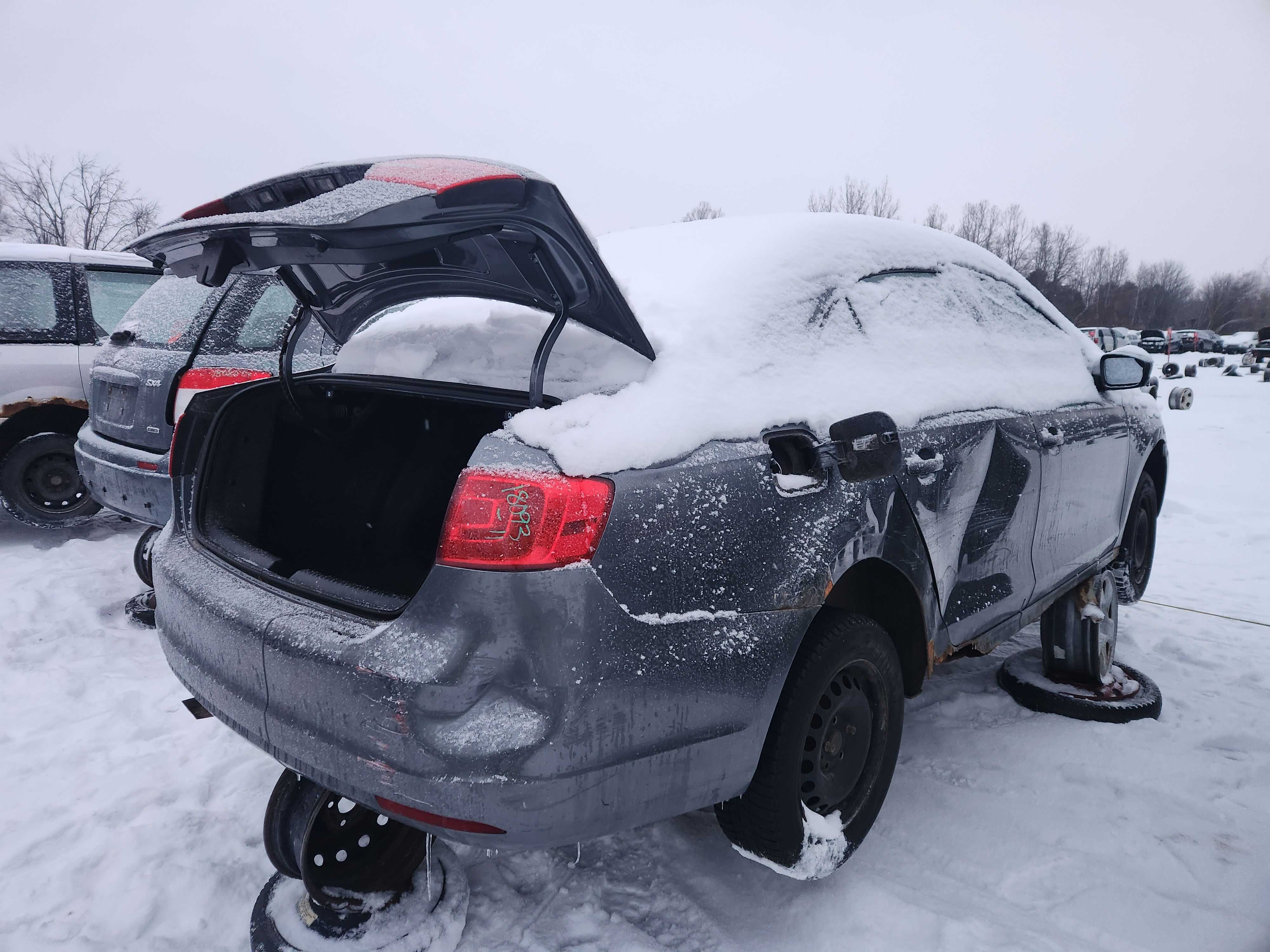 VOLKSWAGEN JETTA 2011