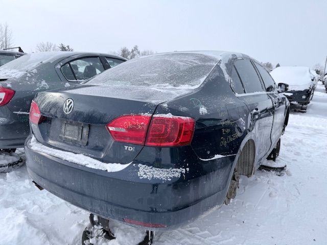 VOLKSWAGEN JETTA 2011