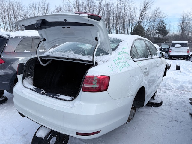 VOLKSWAGEN JETTA 2015