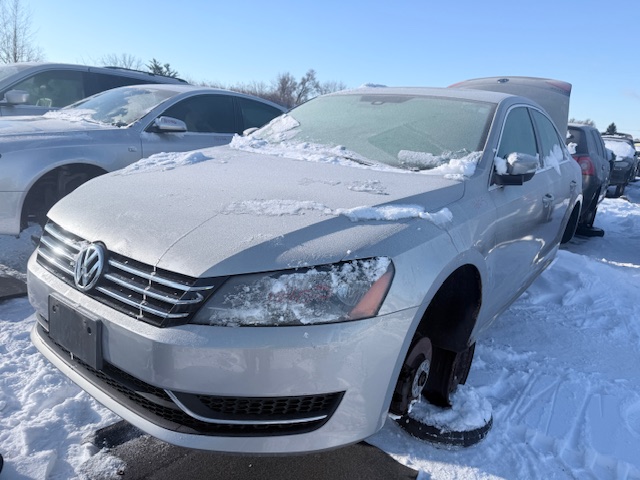 VOLKSWAGEN PASSAT 2013