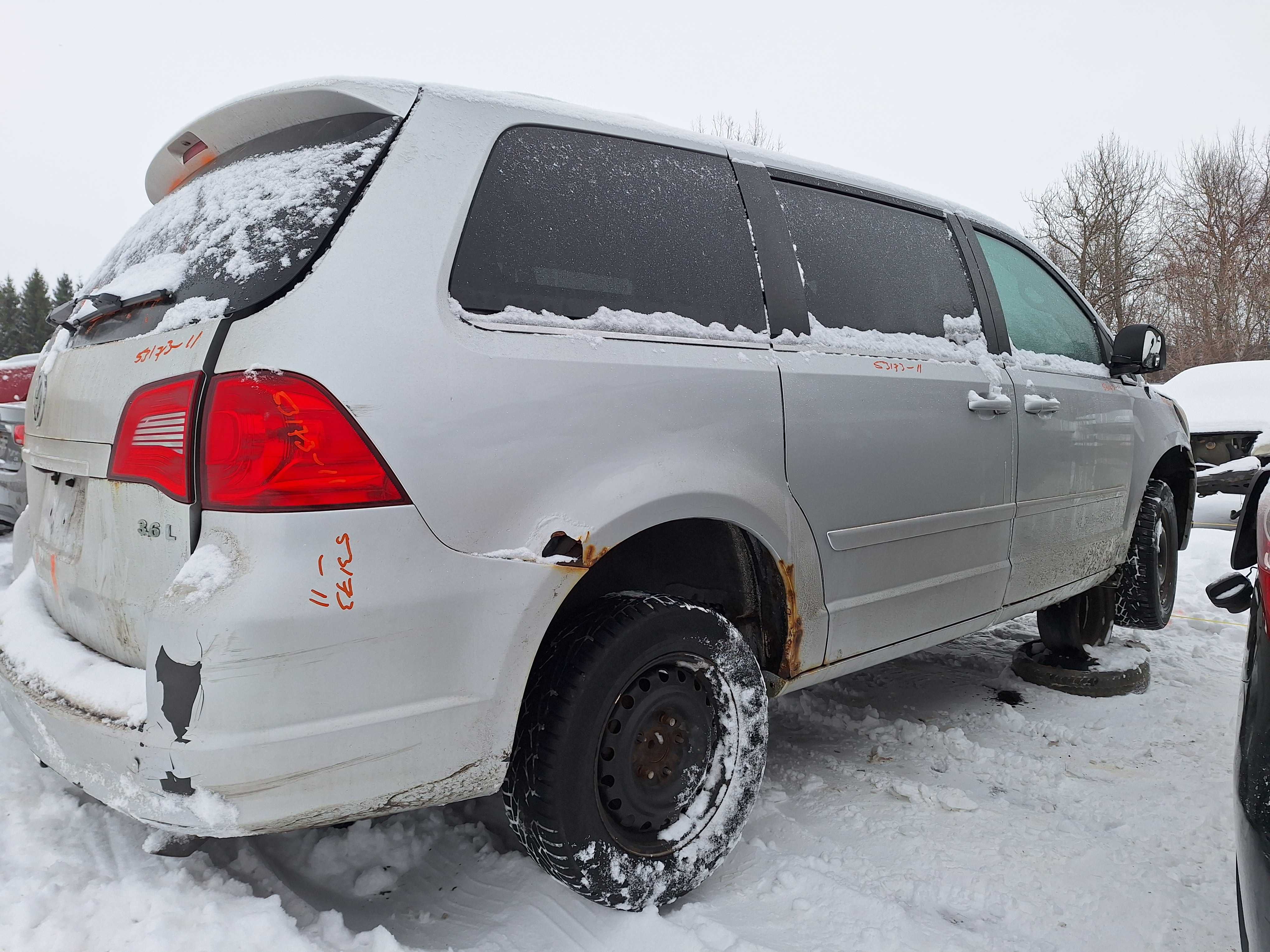 VOLKSWAGEN ROUTAN 2011