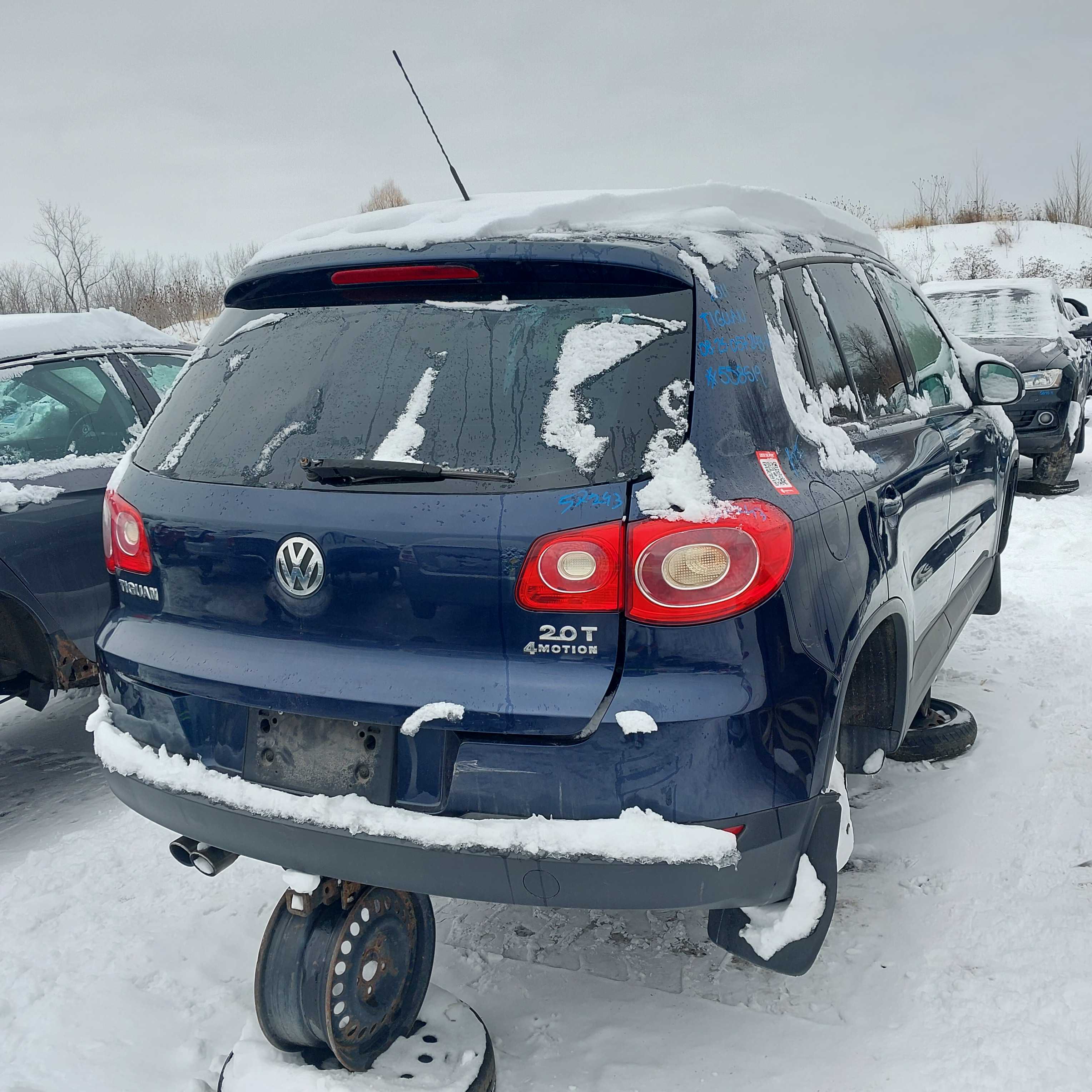 VOLKSWAGEN TIGUAN 2011